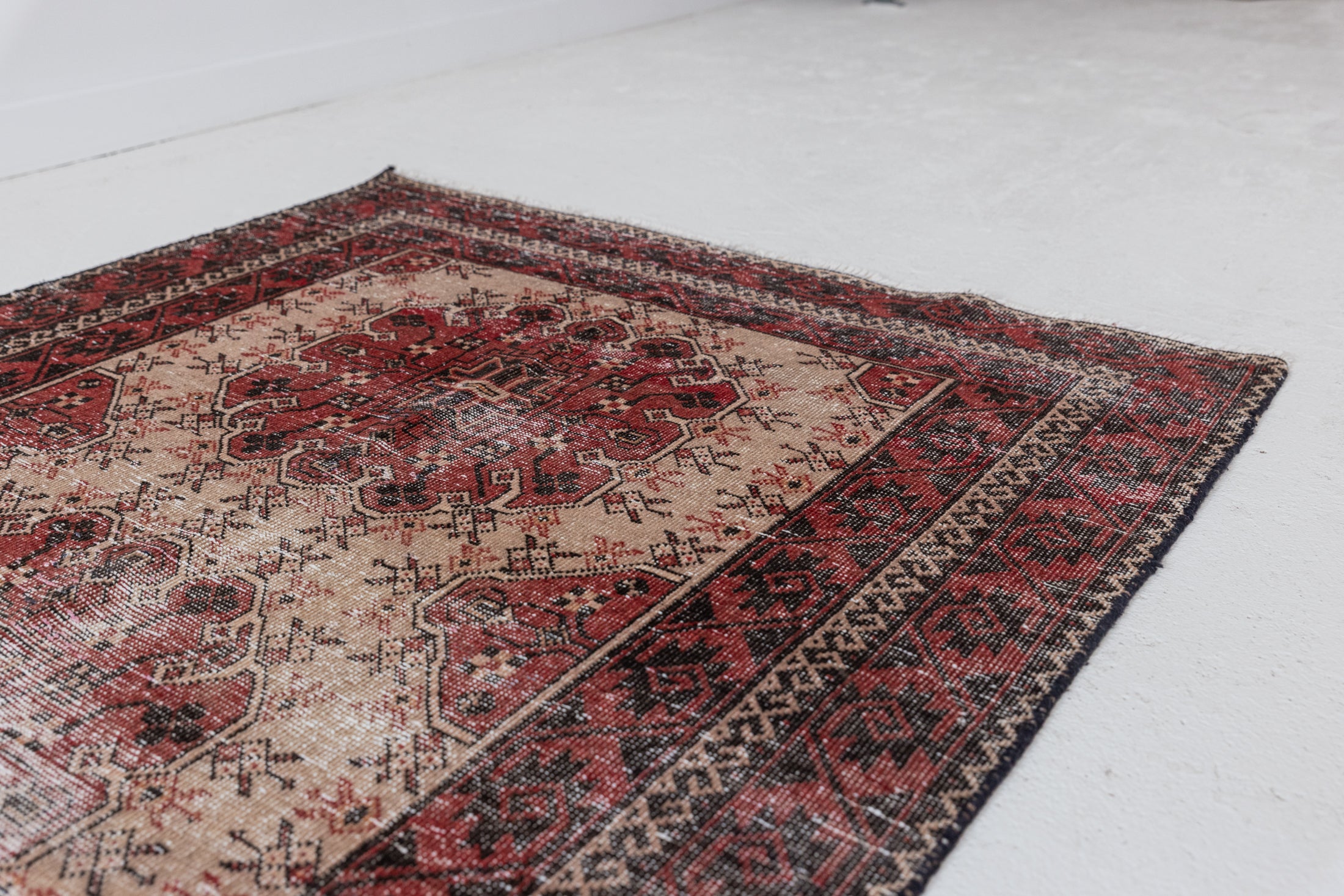 3'9 x 6'7 | Distressed Hamedan | N-917
