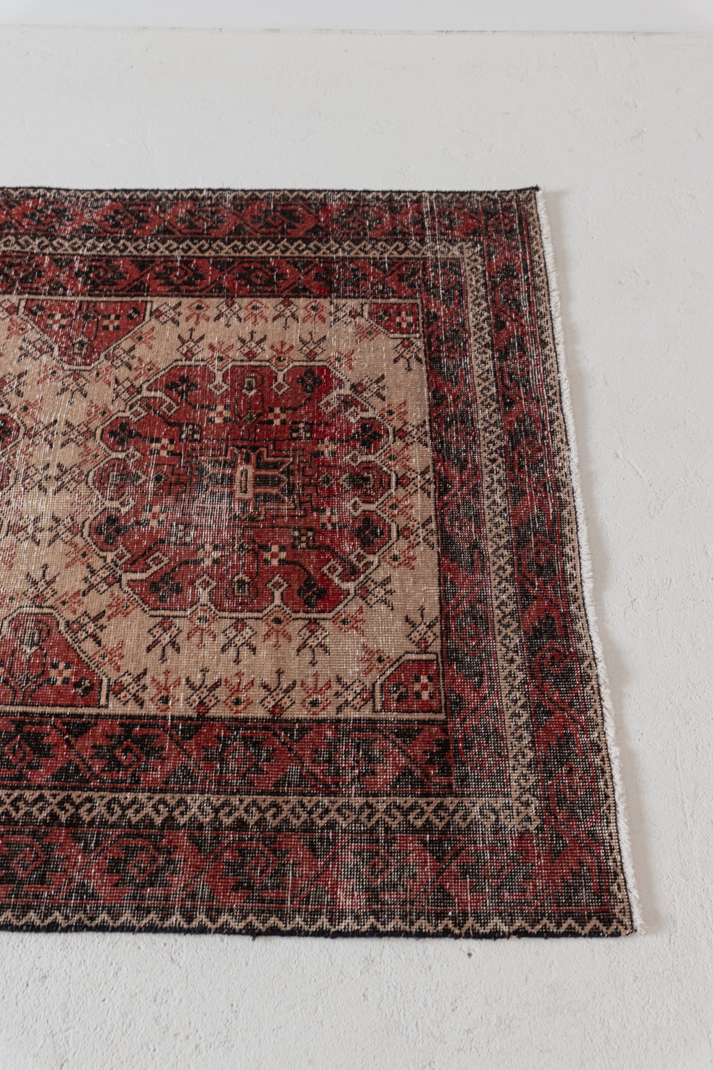 3'9 x 6'7 | Distressed Hamedan | N-917