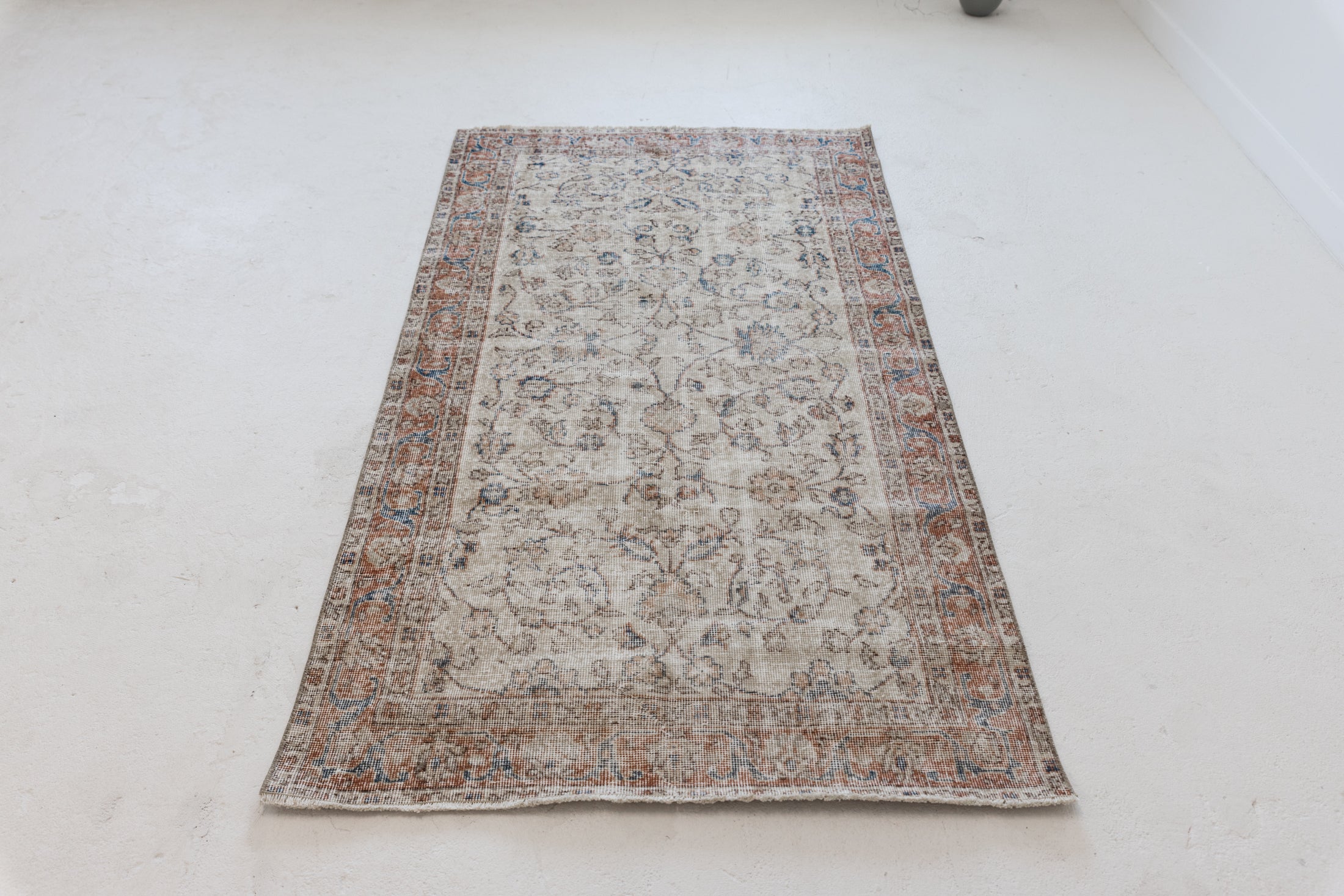 3'8 x 6'9 | Oushak Scatter | N-905