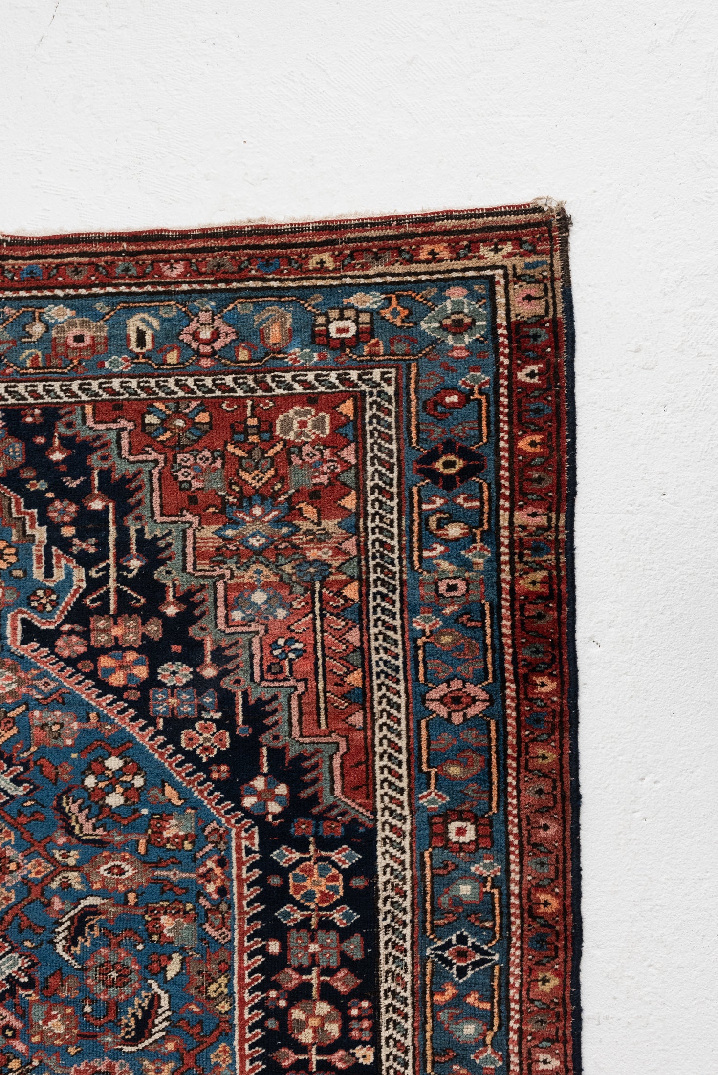 4'0 x 6'5 | Medium Antique Mahal | Designers CE-W-2864