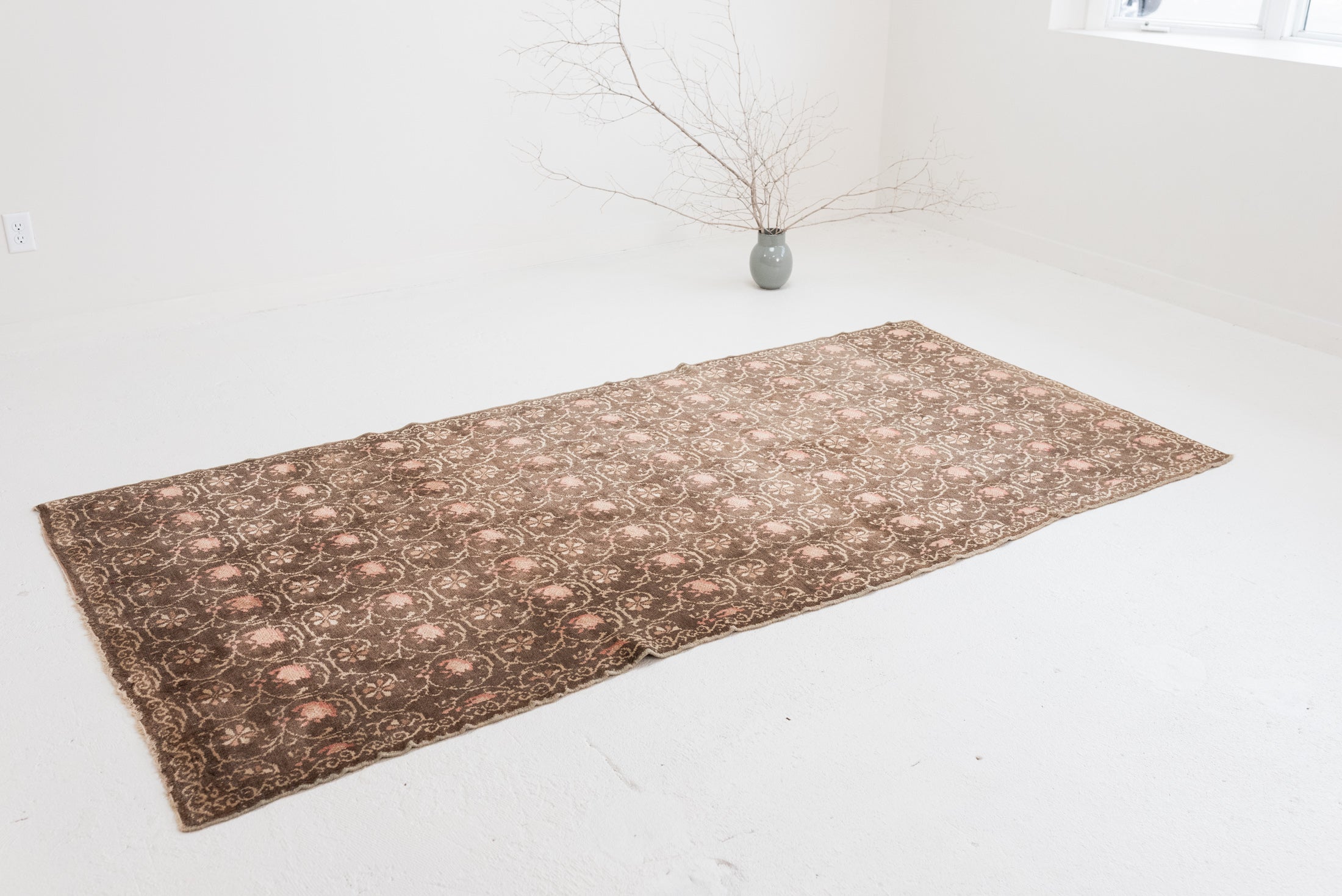 4'4 x 8'11 | Brown Unique Oushak | CE-W-2836