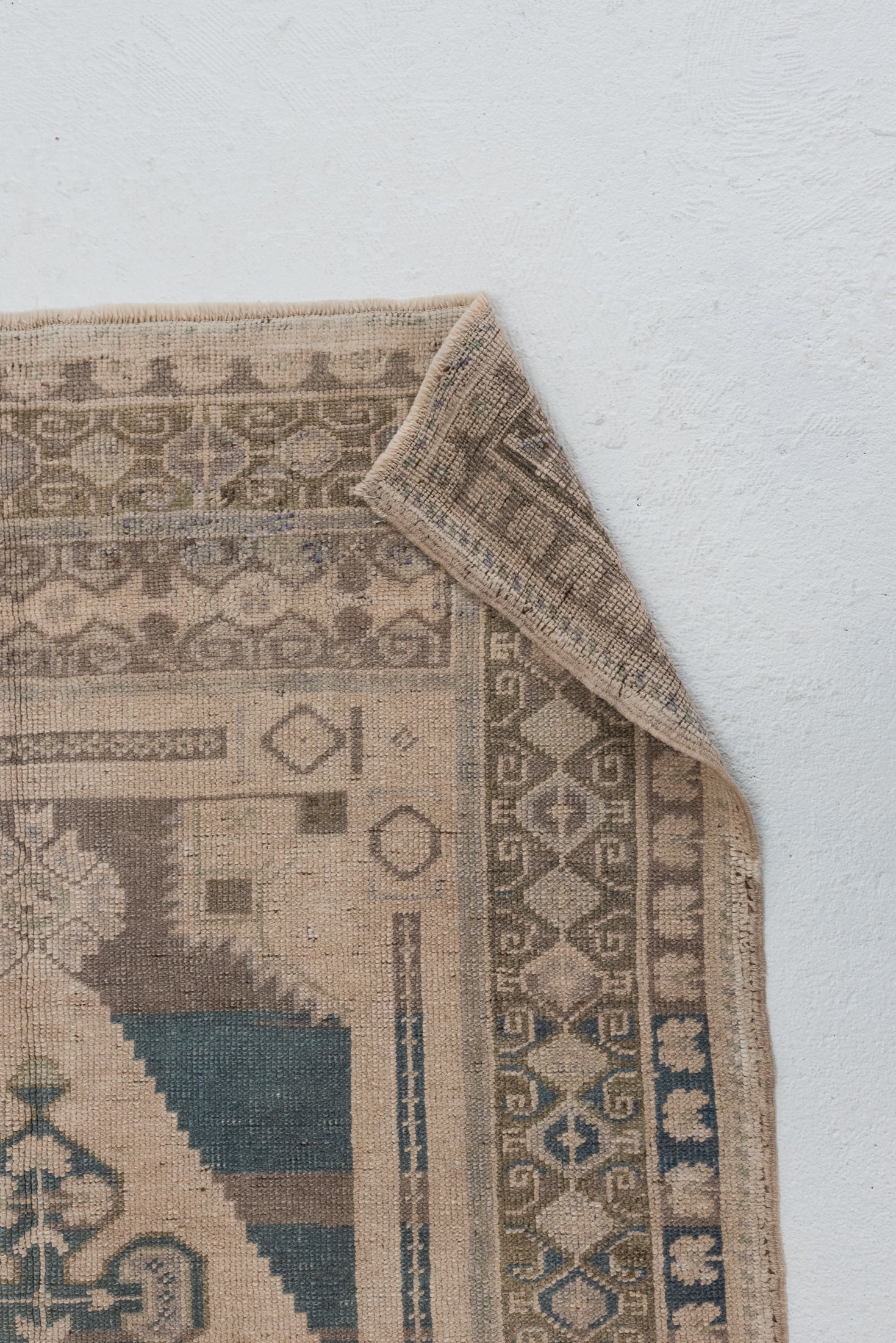 3'7 x 7'0 | Medium Vintage Rug | CE-W-2824