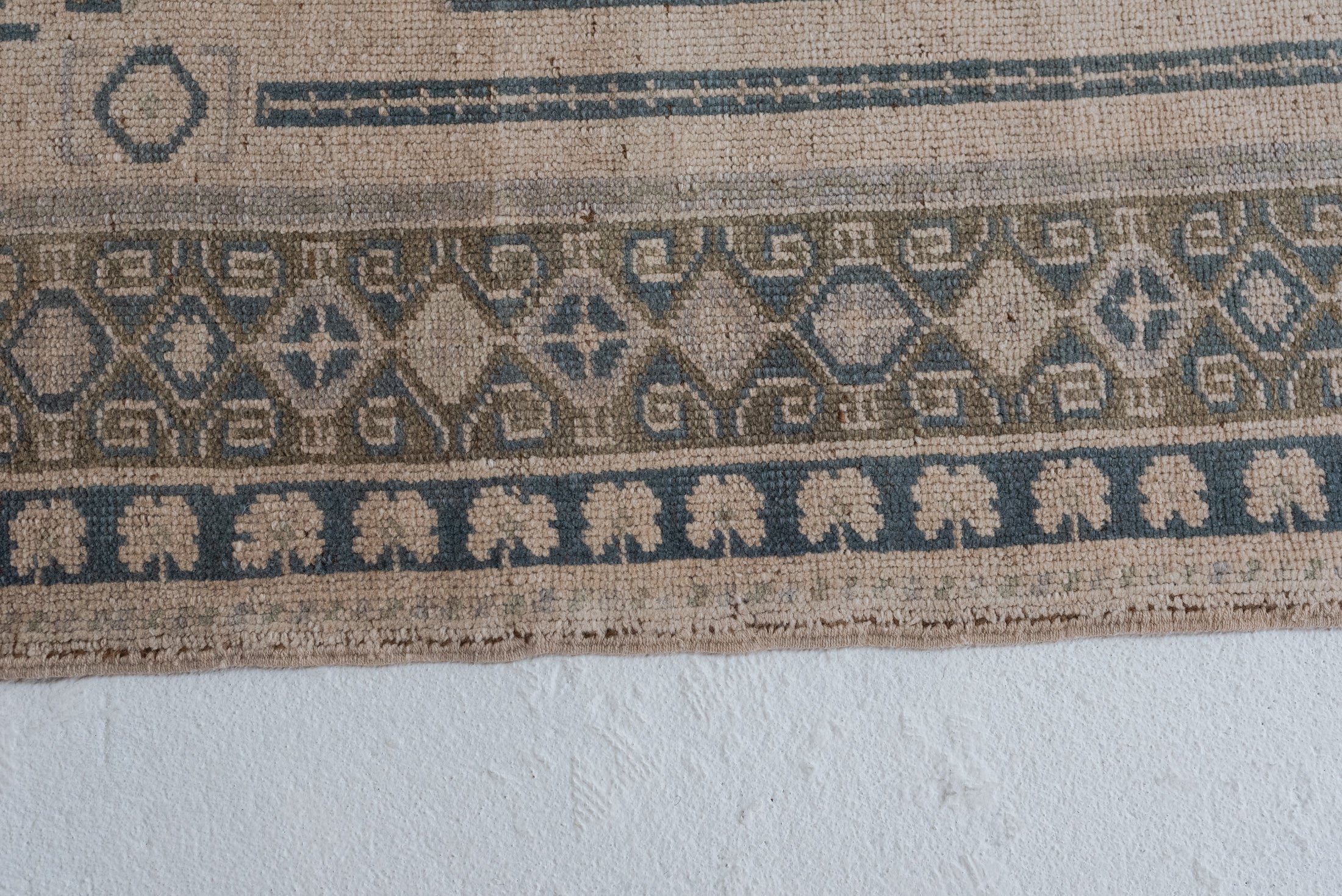 3'7 x 7'0 | Medium Vintage Rug | CE-W-2824