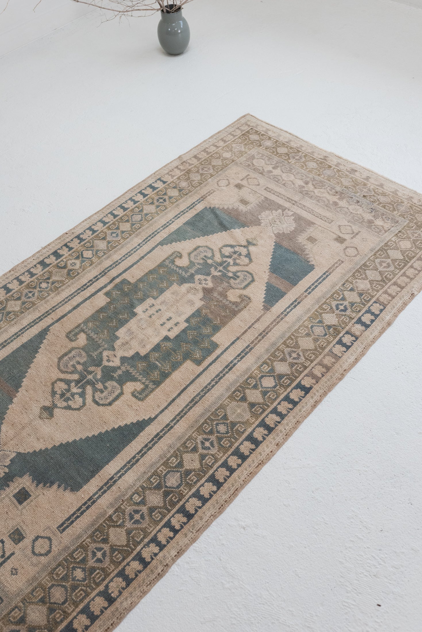 3'7 x 7'0 | Medium Vintage Rug | CE-W-2824
