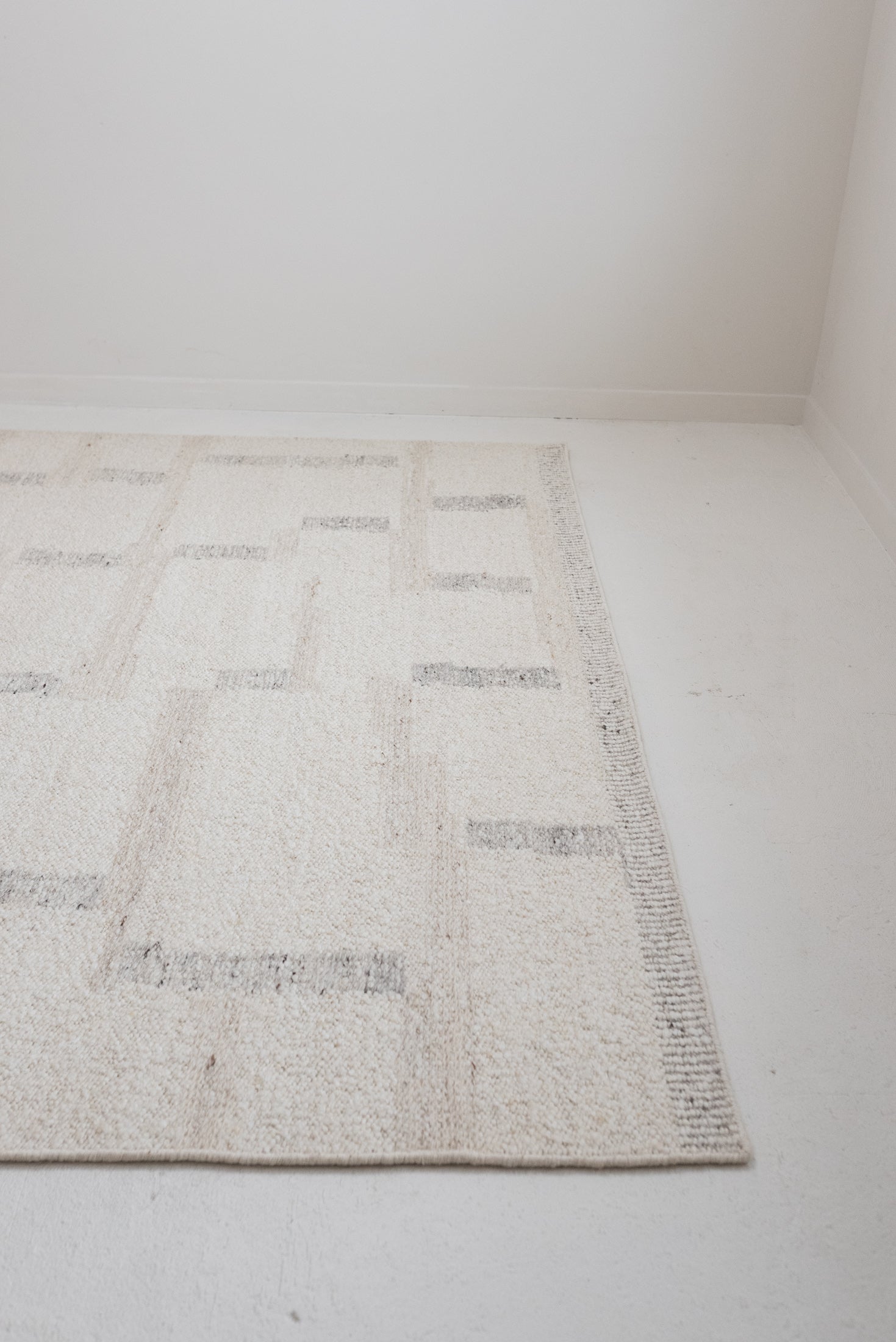 8'9 x 11'6 | Modern Neutral Rug | L-2870 | Also Available in Custom Sizes