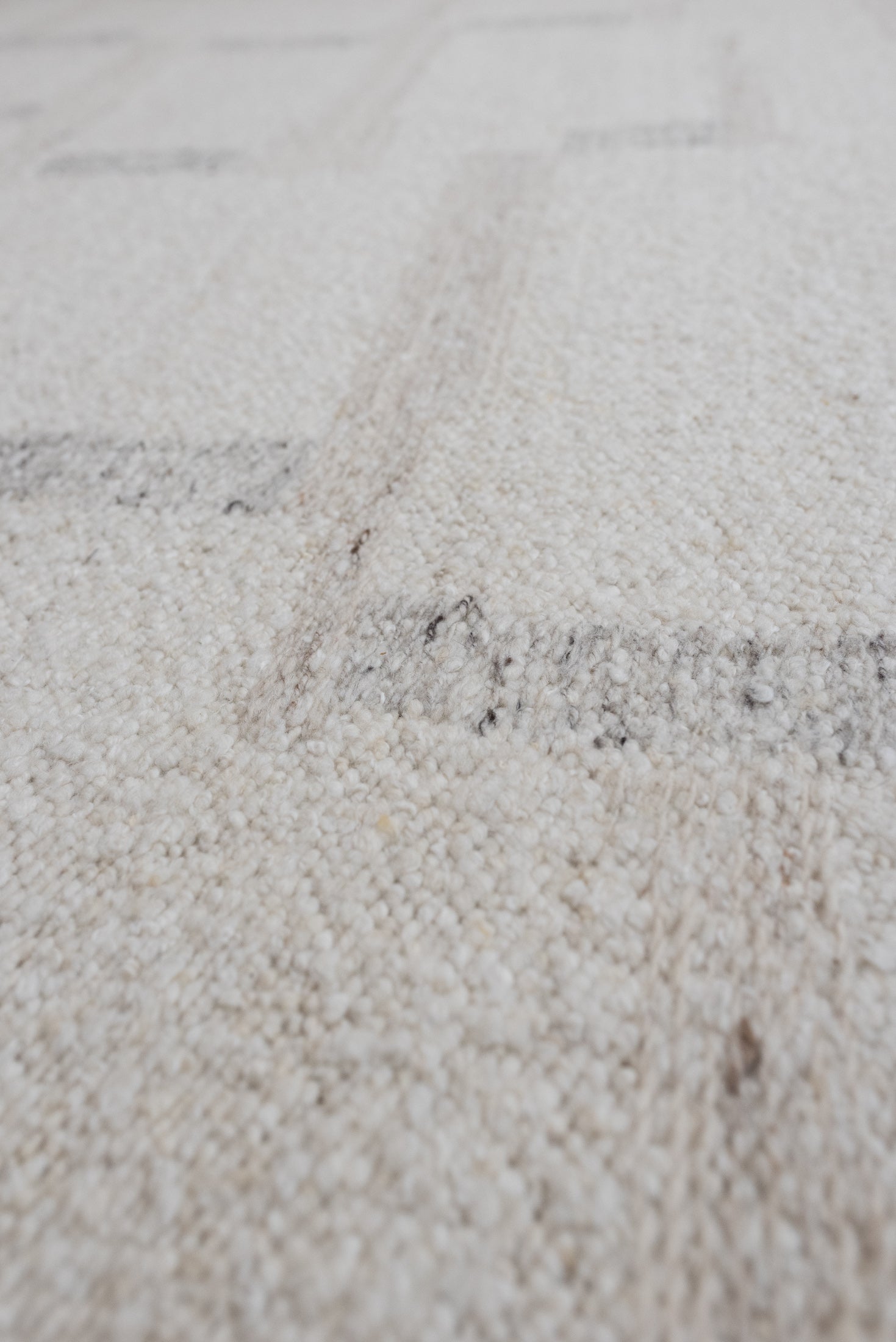 8'9 x 11'6 | Modern Neutral Rug | L-2870 | Also Available in Custom Sizes