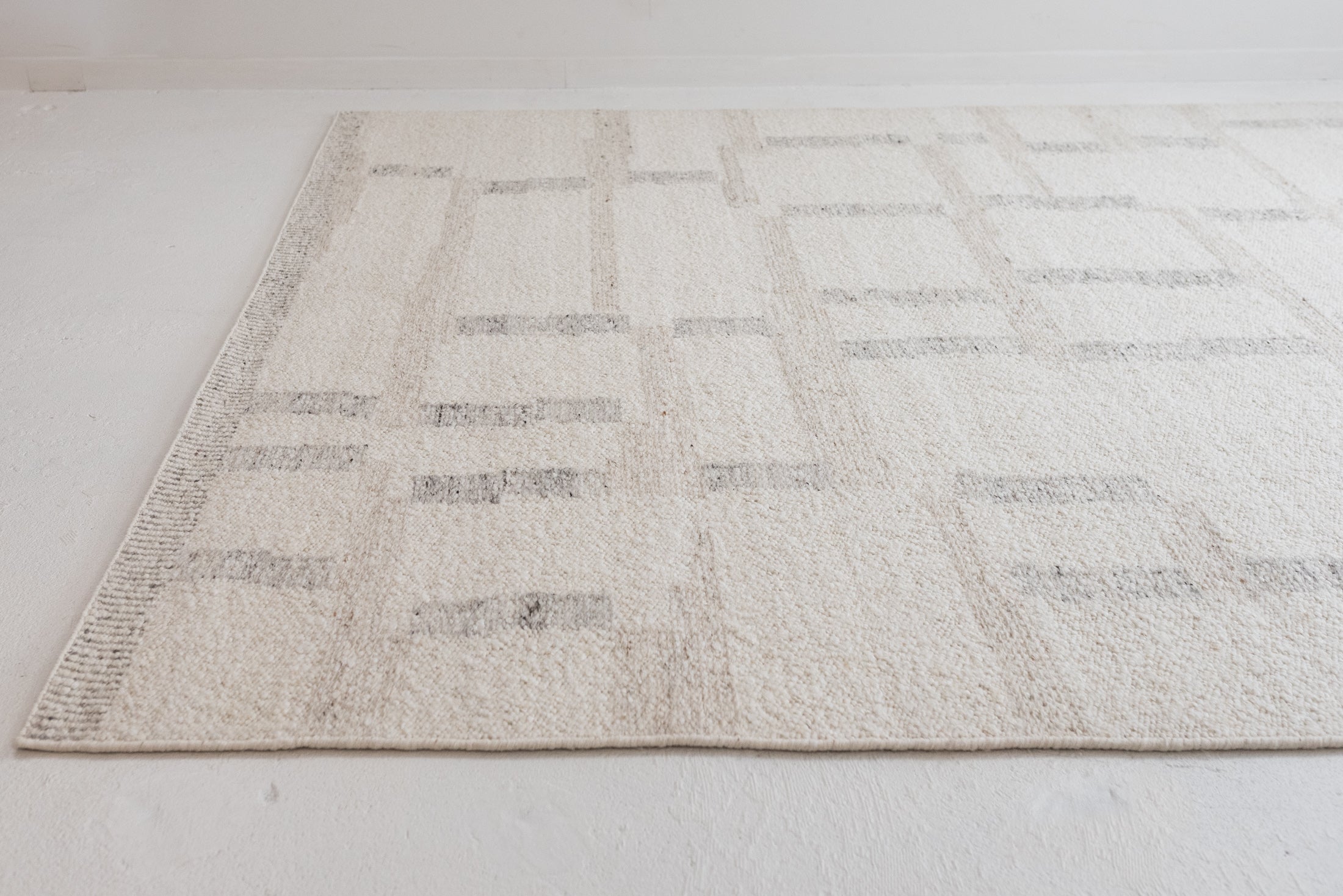 8'9 x 11'6 | Modern Neutral Rug | L-2870 | Also Available in Custom Sizes