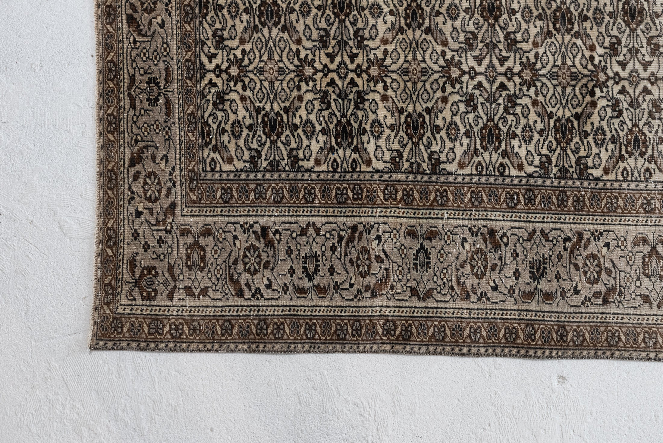 8'0 x 12'3 | Extra Large Brown Vintage Rug | L-2985