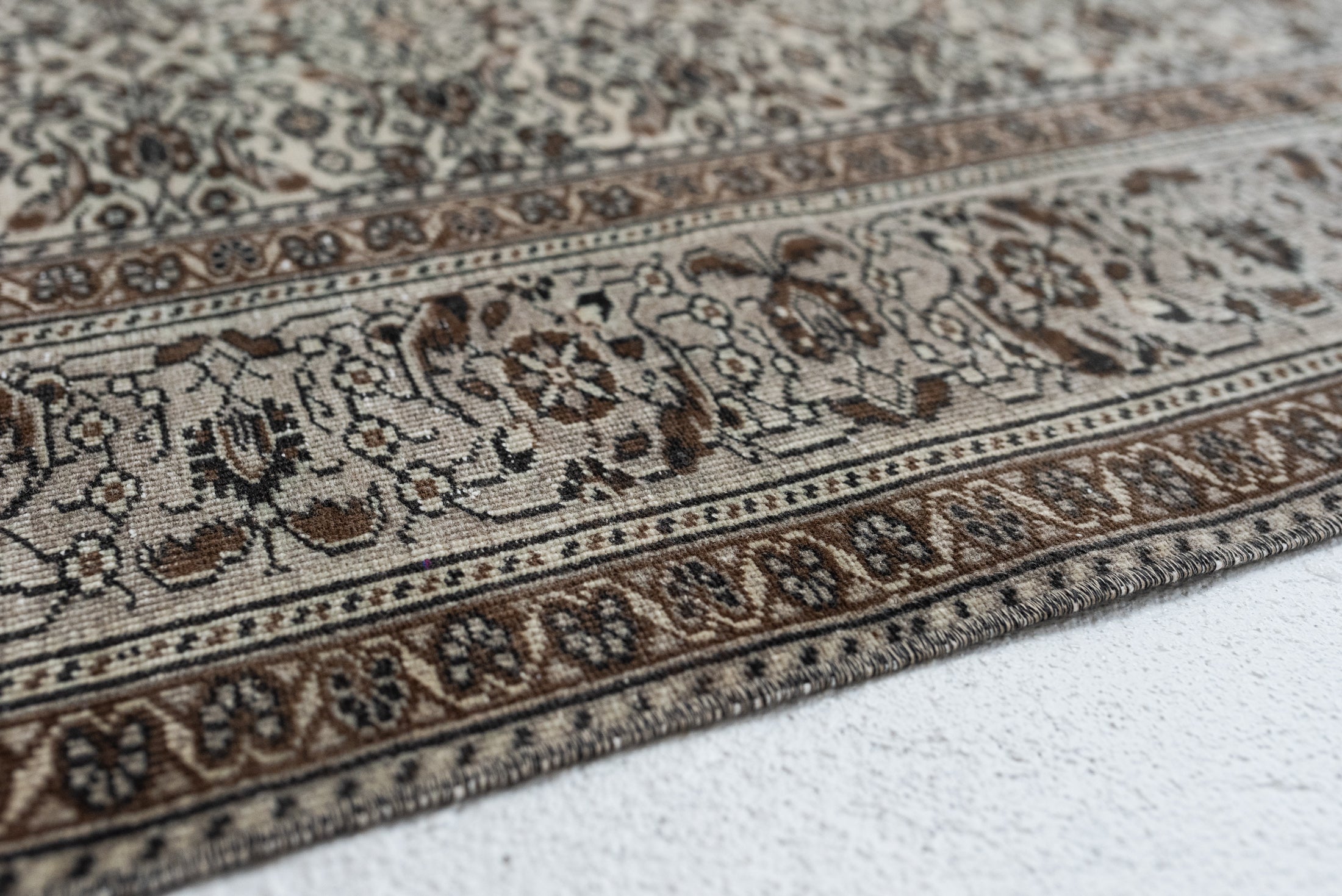 8'0 x 12'3 | Extra Large Brown Vintage Rug | L-2985