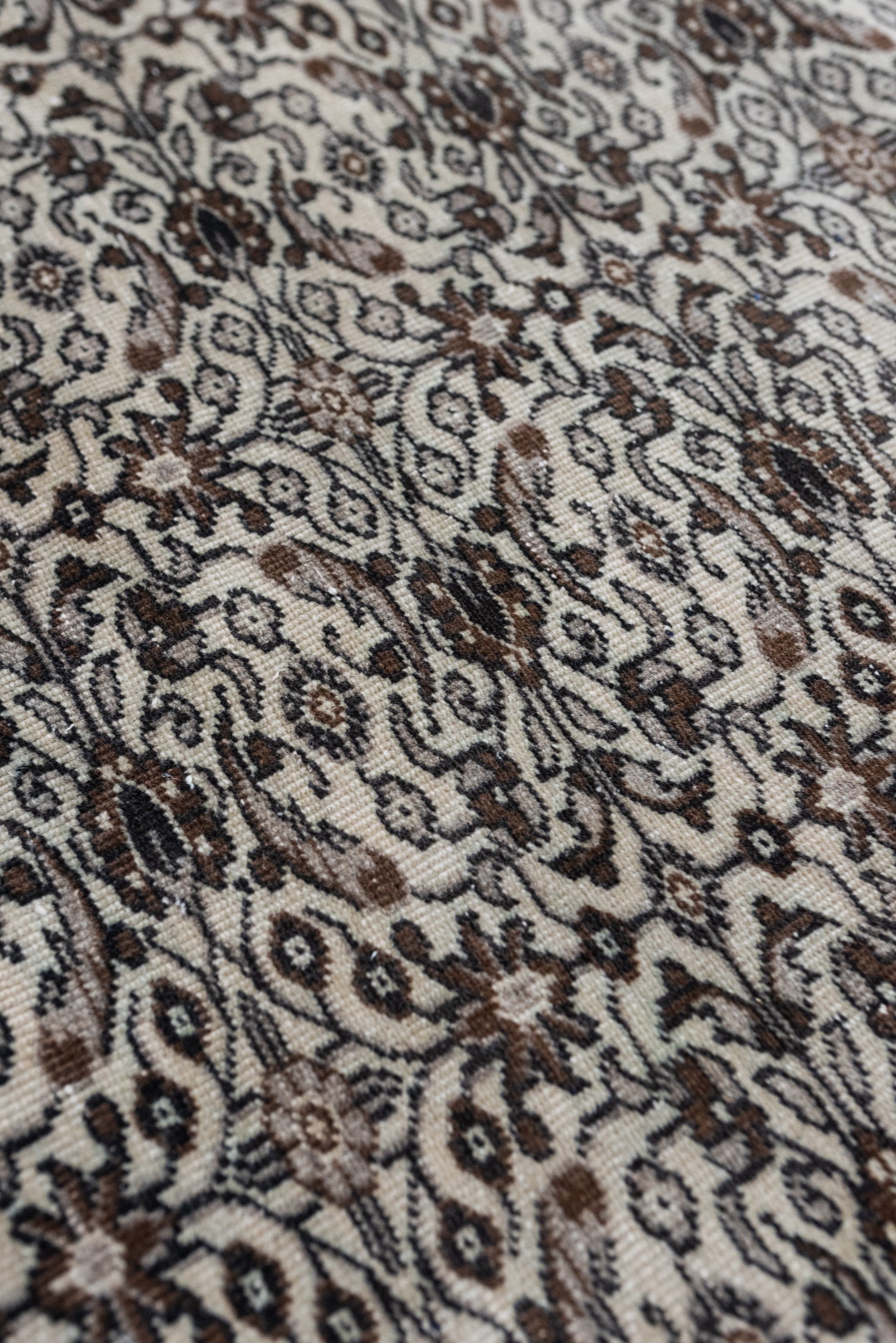 8'0 x 12'3 | Extra Large Brown Vintage Rug | L-2985
