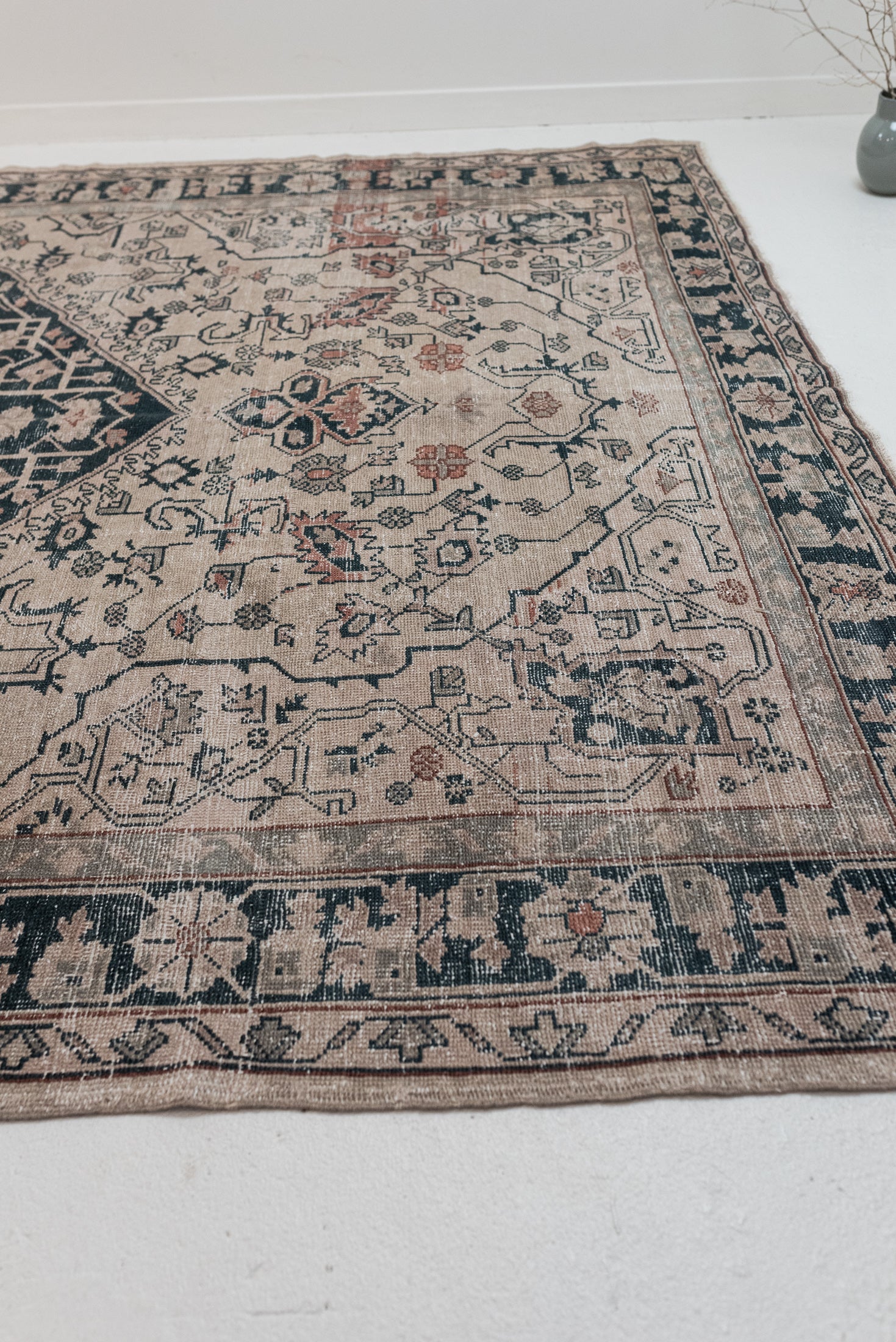 8'8 x 11'10 | Large Vintage Malayer | L-3078