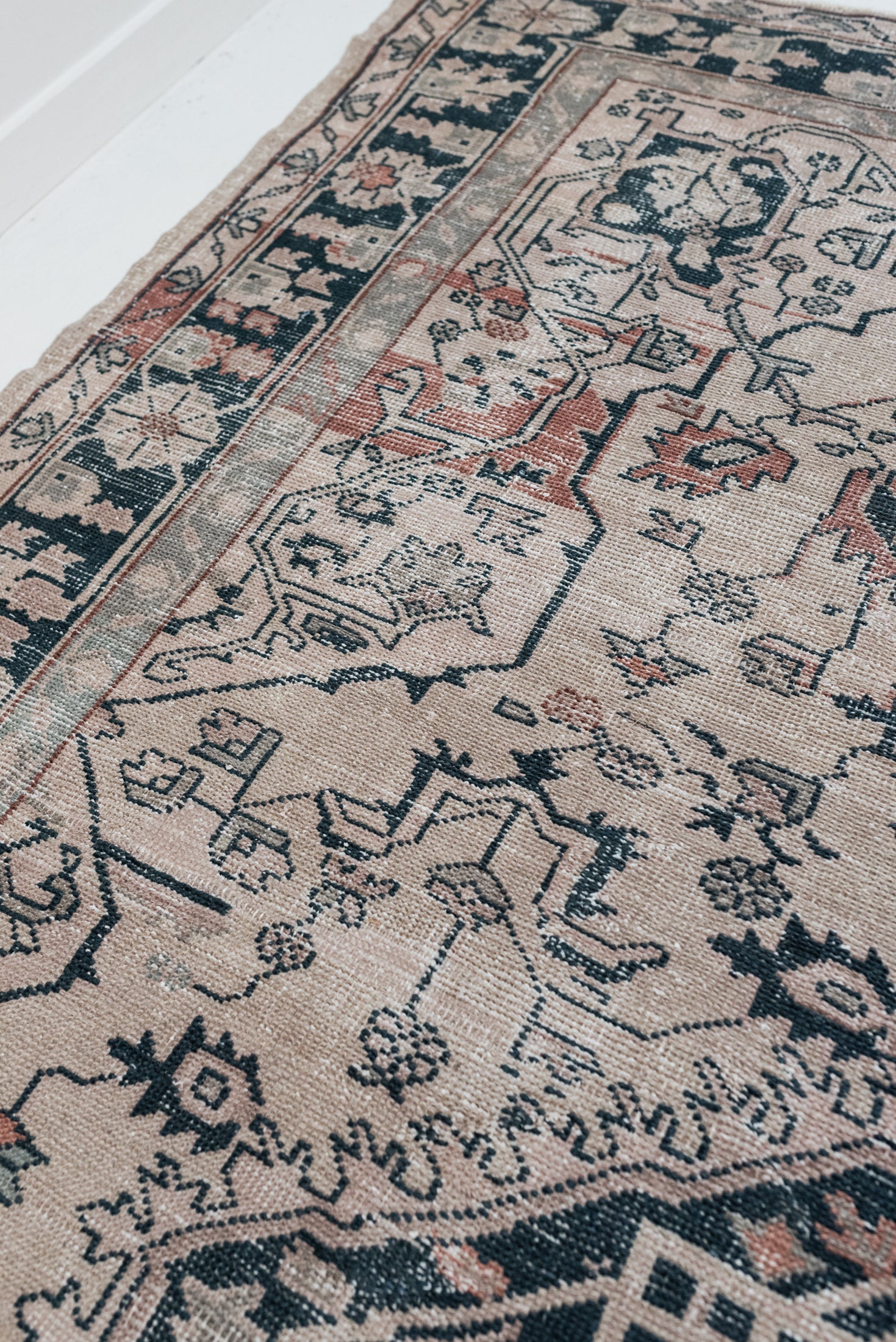 8'8 x 11'10 | Large Vintage Malayer | L-3078