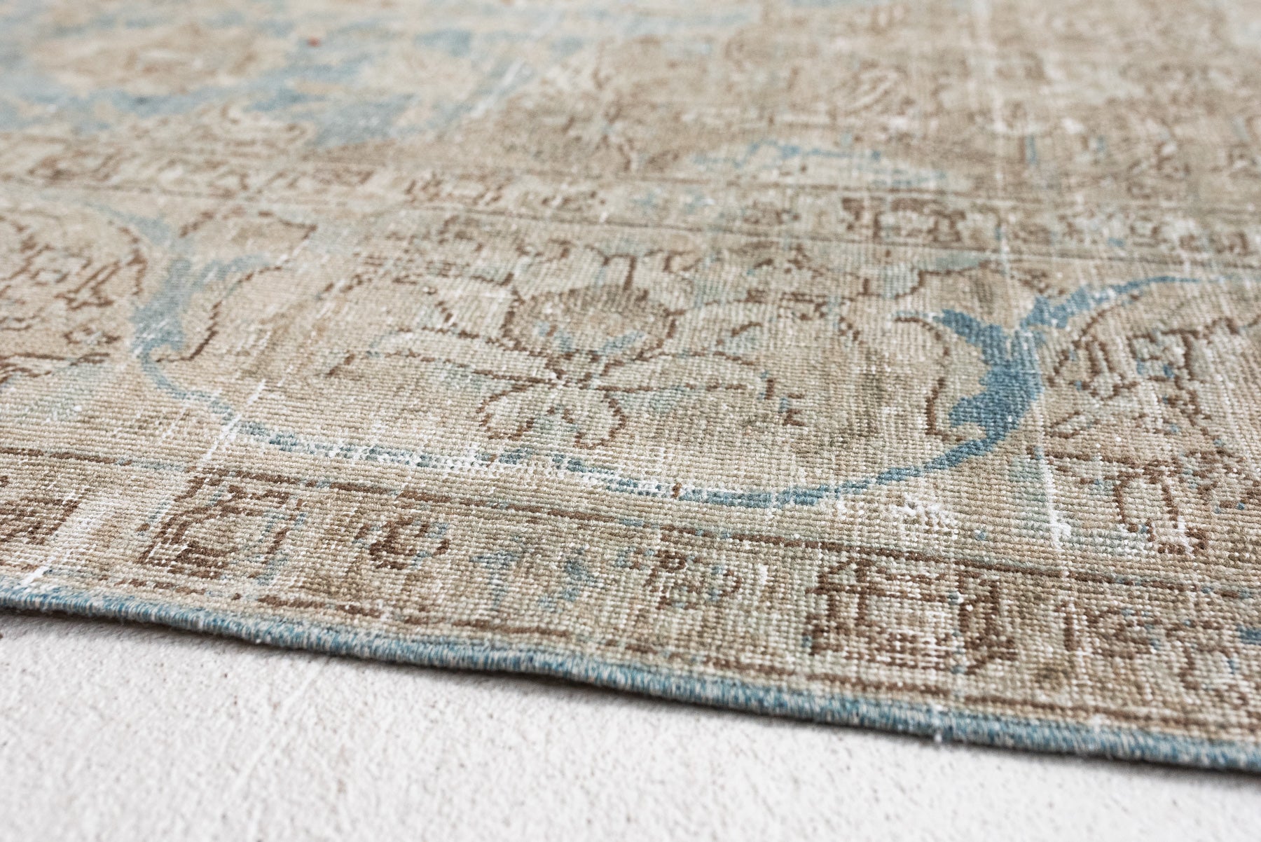 7'9 x 11'5 | Large Blue & Camel Tabriz | D-2641