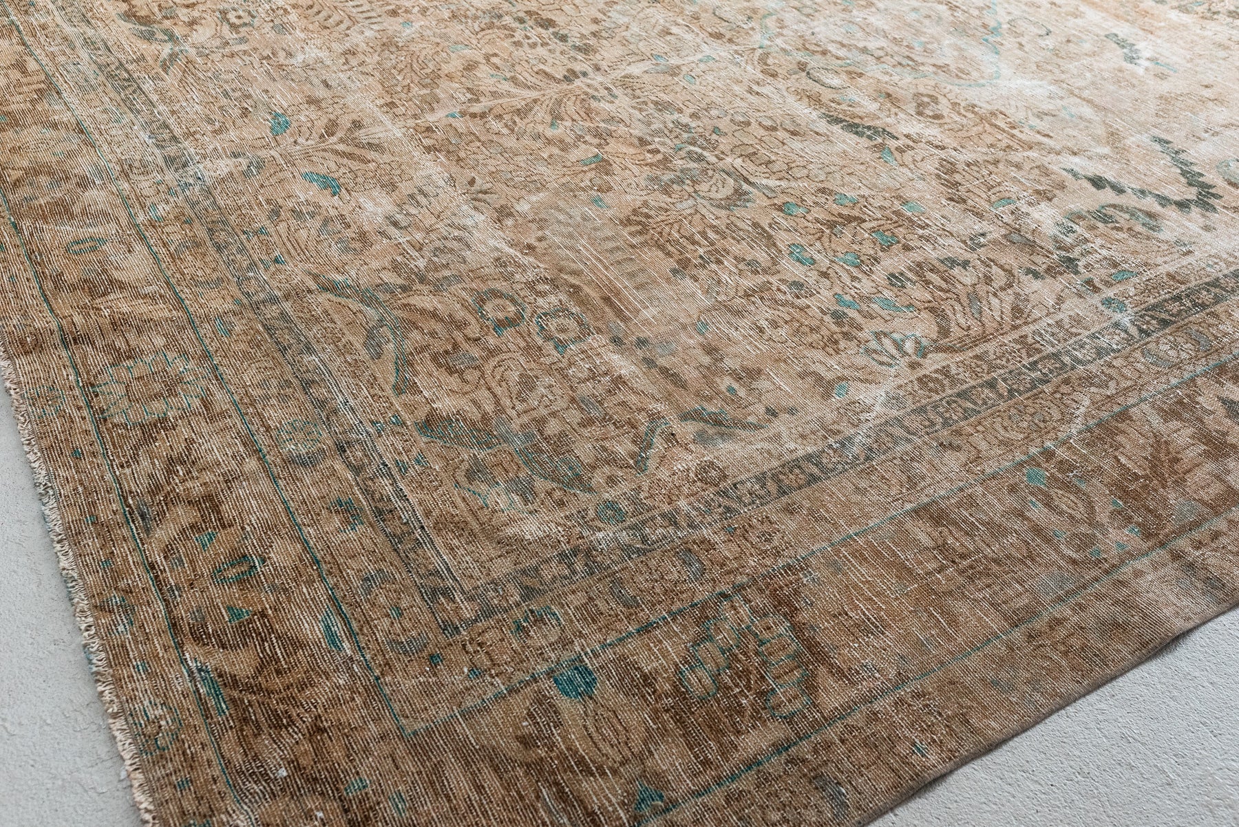 9'6 x 12'3 | Extra Large Vintage Lillian | CA-L-2631