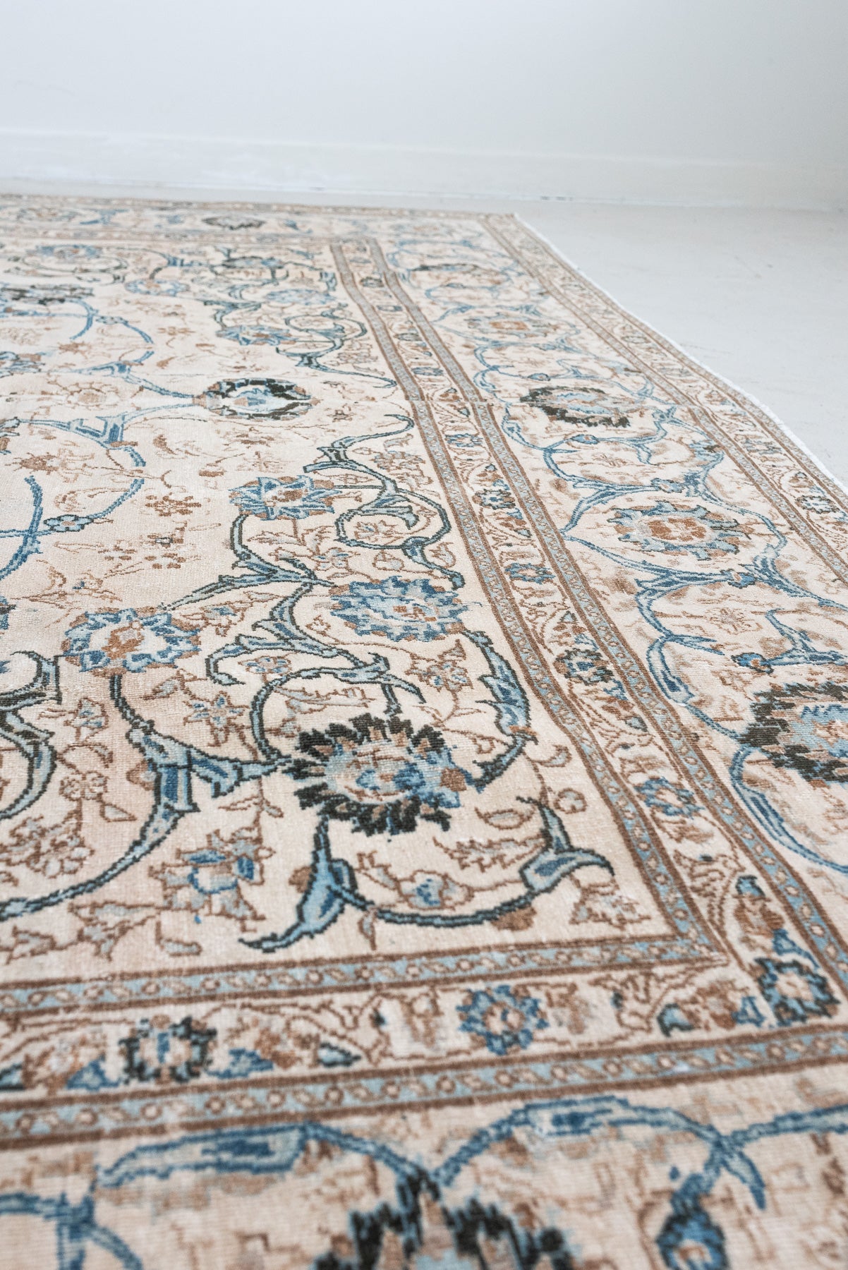 8'7 x 12'4 | Extra Large Ivory Meshed | CA-L-2626