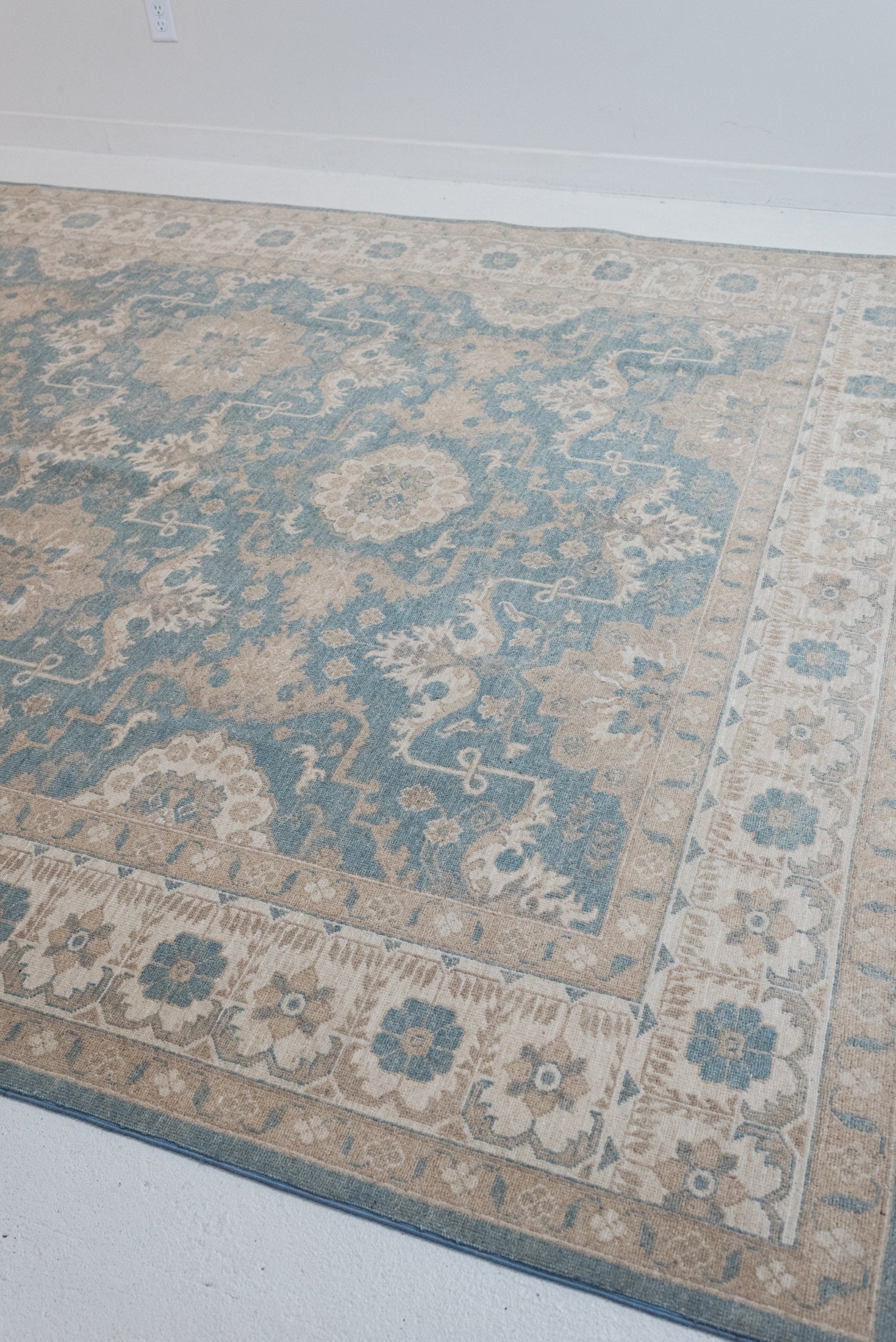 8'0 x 9'10 | New Light Blue Large Rug | D-3180