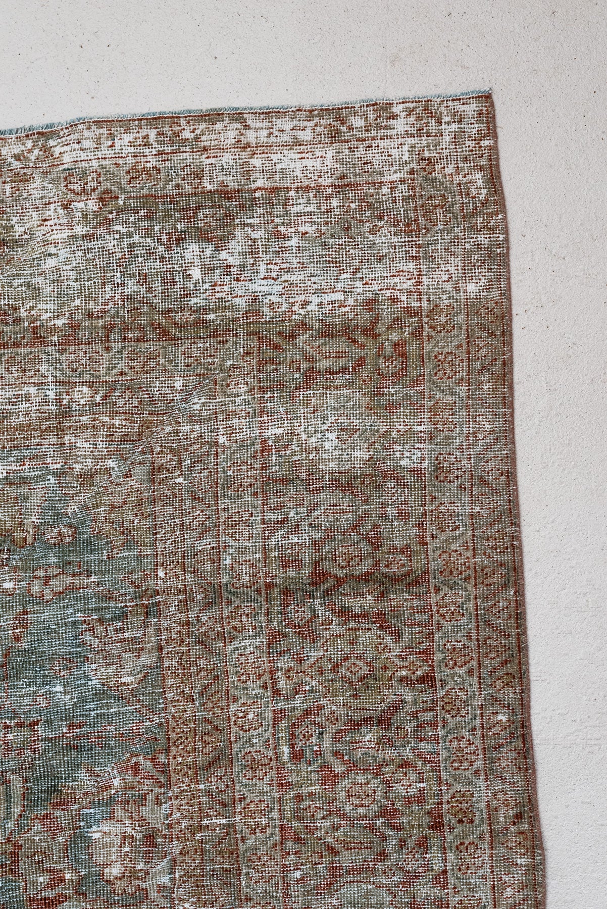 8'10 x 13'0 | Extra Large Blue Distressed Mahal | L-2653