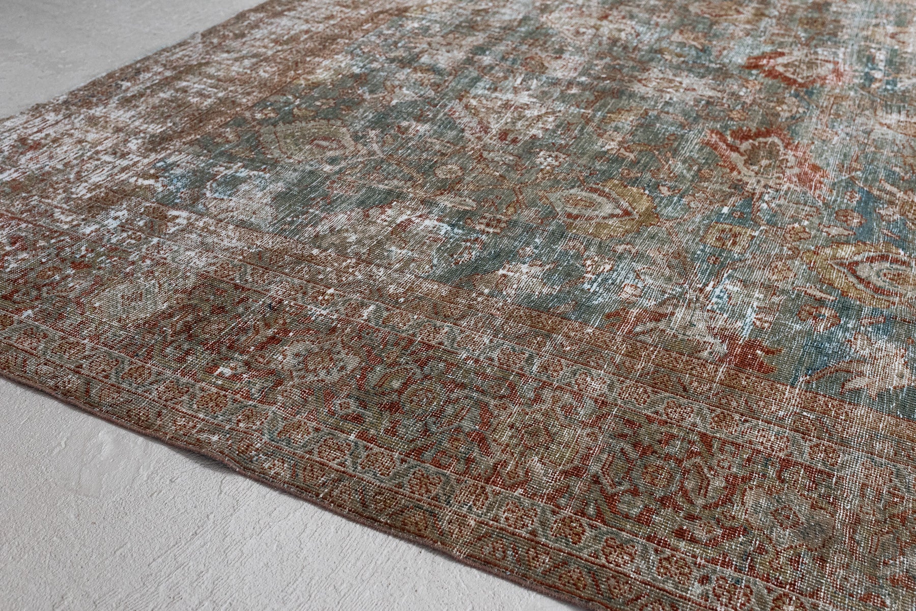 8'10 x 13'0 | Extra Large Blue Distressed Mahal | L-2653