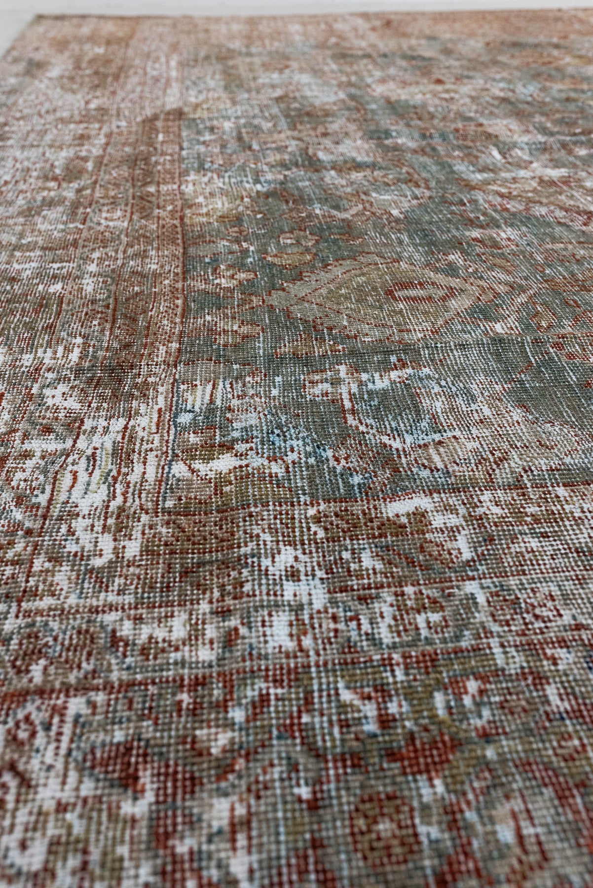 8'10 x 13'0 | Extra Large Blue Distressed Mahal | L-2653