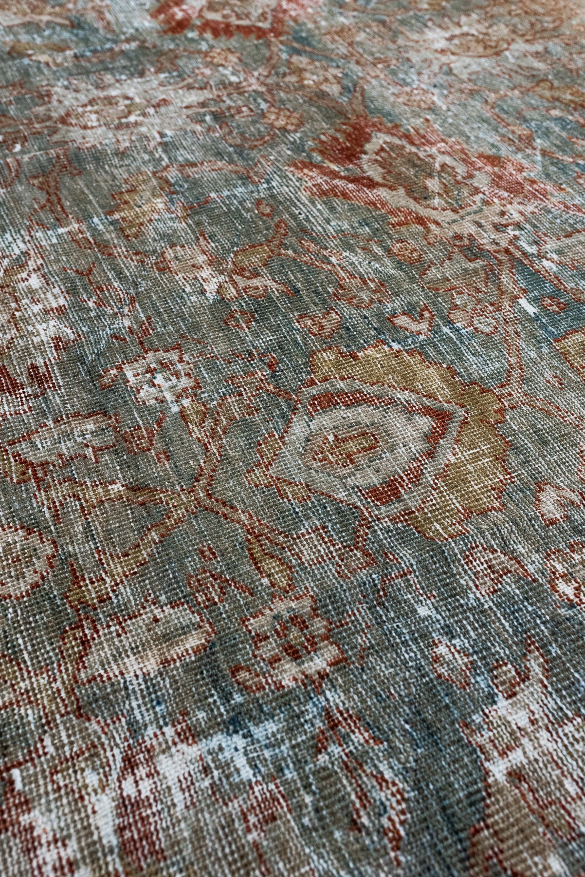 8'10 x 13'0 | Extra Large Blue Distressed Mahal | L-2653
