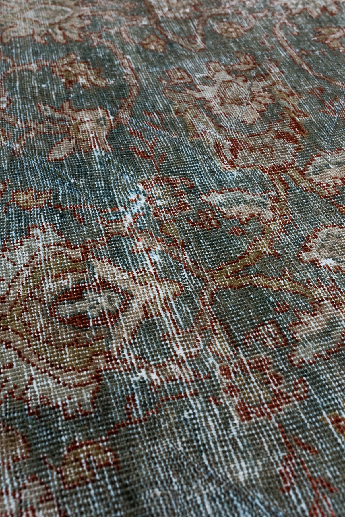 8'10 x 13'0 | Extra Large Blue Distressed Mahal | L-2653