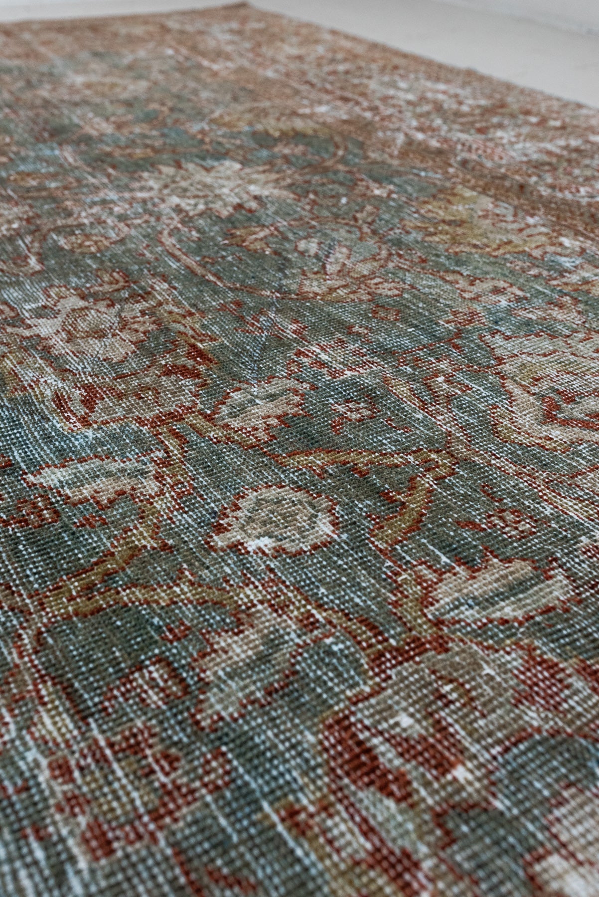 8'8 x 11'5 | Blue and Blush Mahal | M-2654