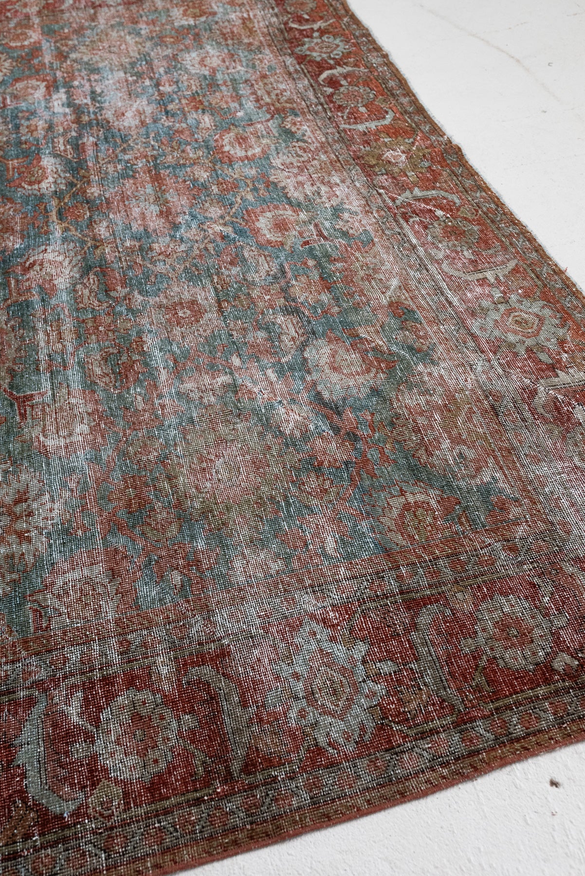 8'8 x 11'5 | Blue and Blush Mahal | M-2654