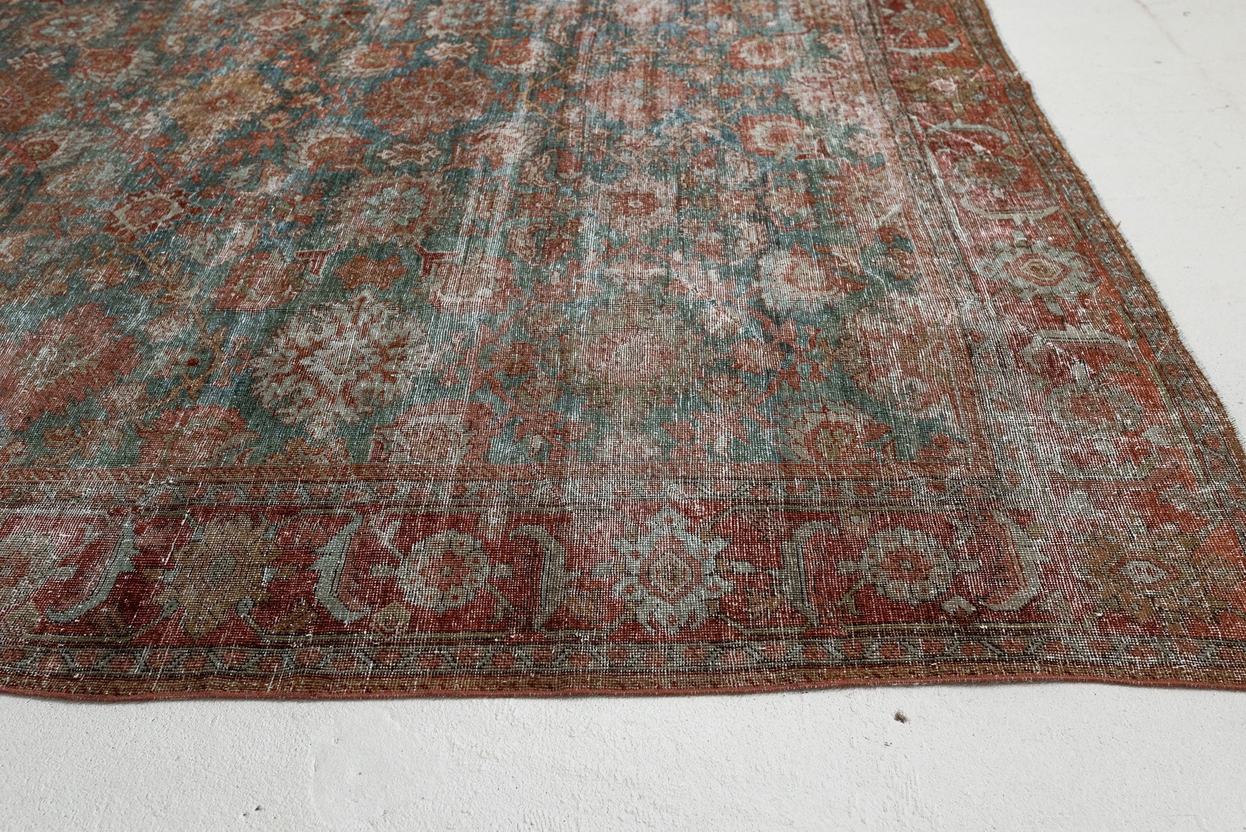8'8 x 11'5 | Blue and Blush Mahal | M-2654