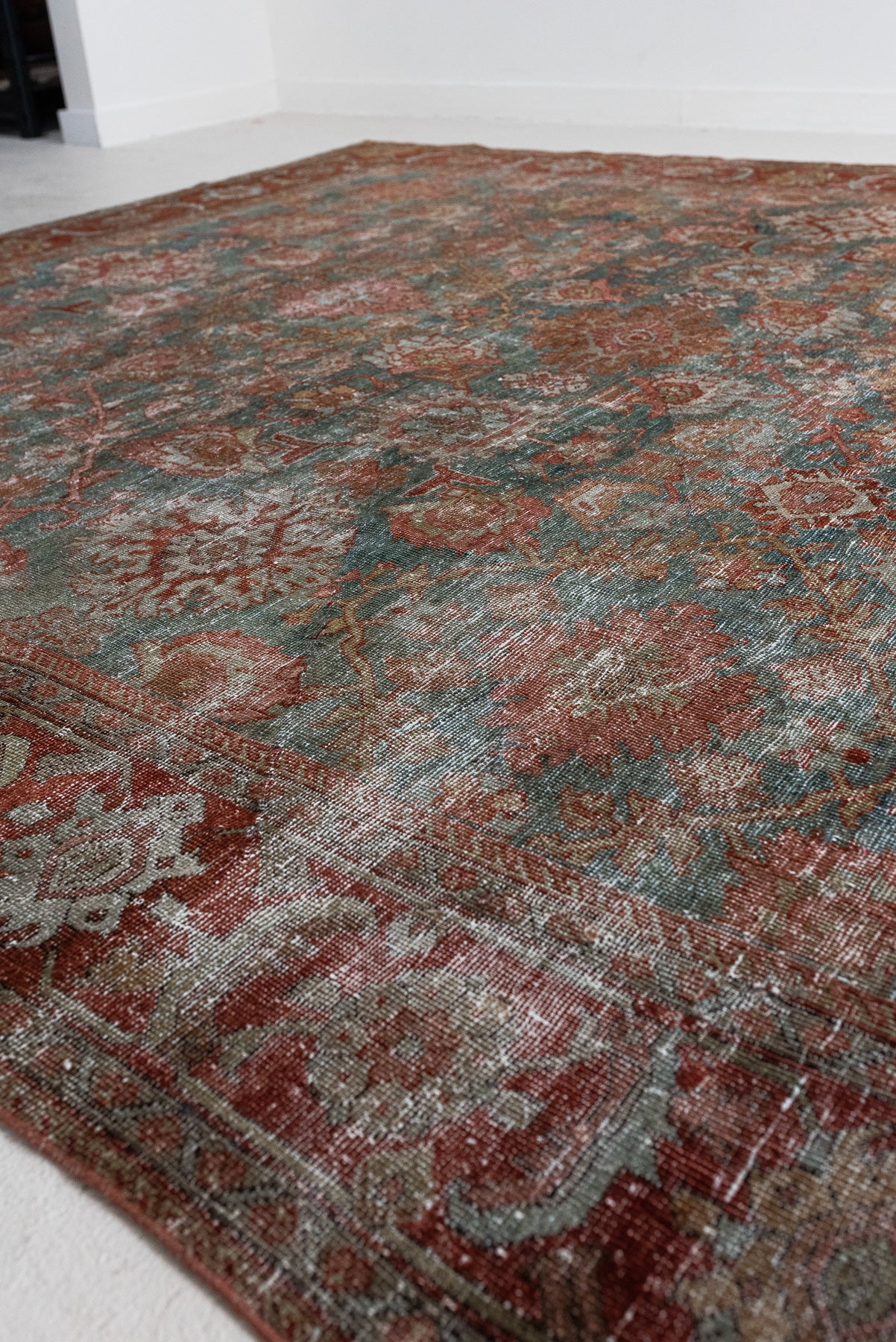 8'8 x 11'5 | Blue and Blush Mahal | M-2654