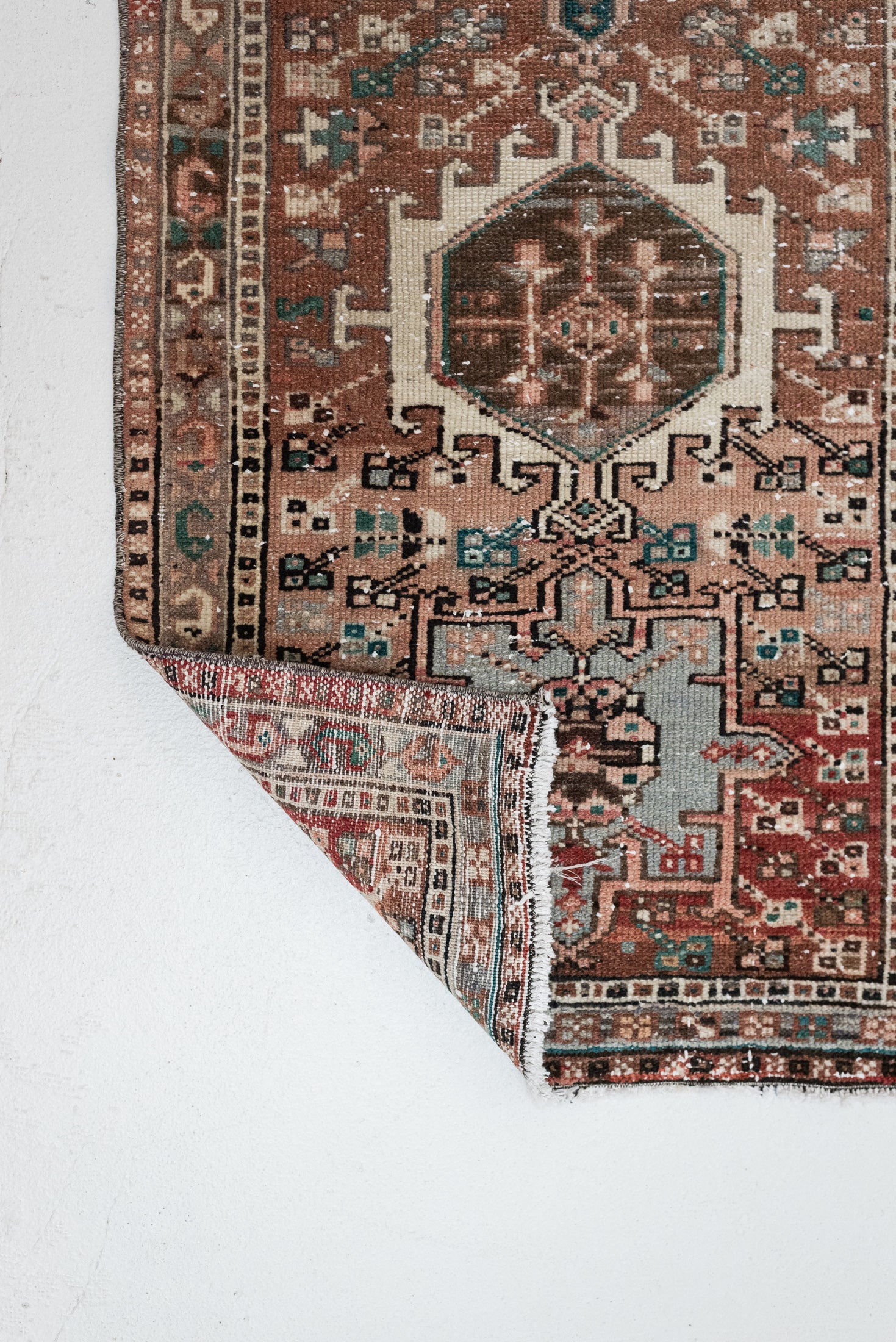 2'3 x 6'2 | Small Skinny Vintage Runner | R-3225