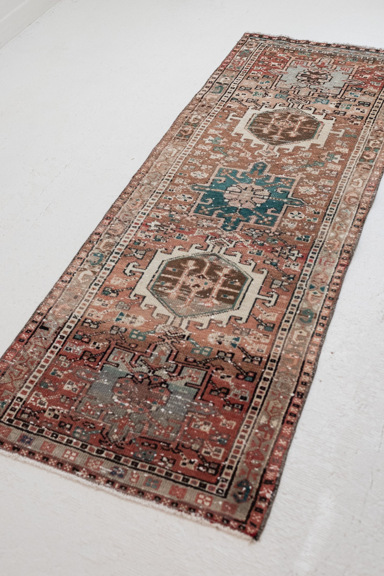 2'3 x 6'2 | Small Skinny Vintage Runner | R-3225