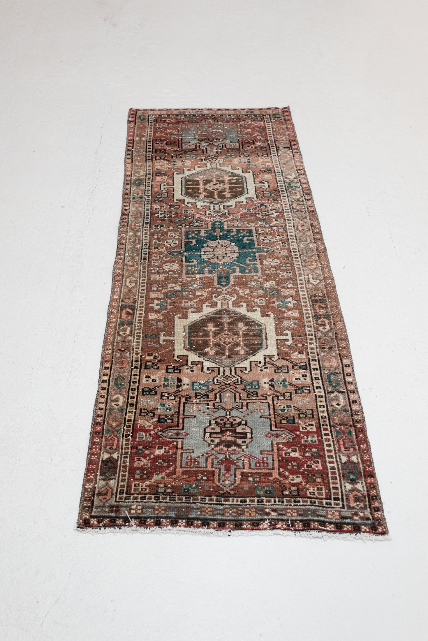 2'3 x 6'2 | Small Skinny Vintage Runner | R-3225