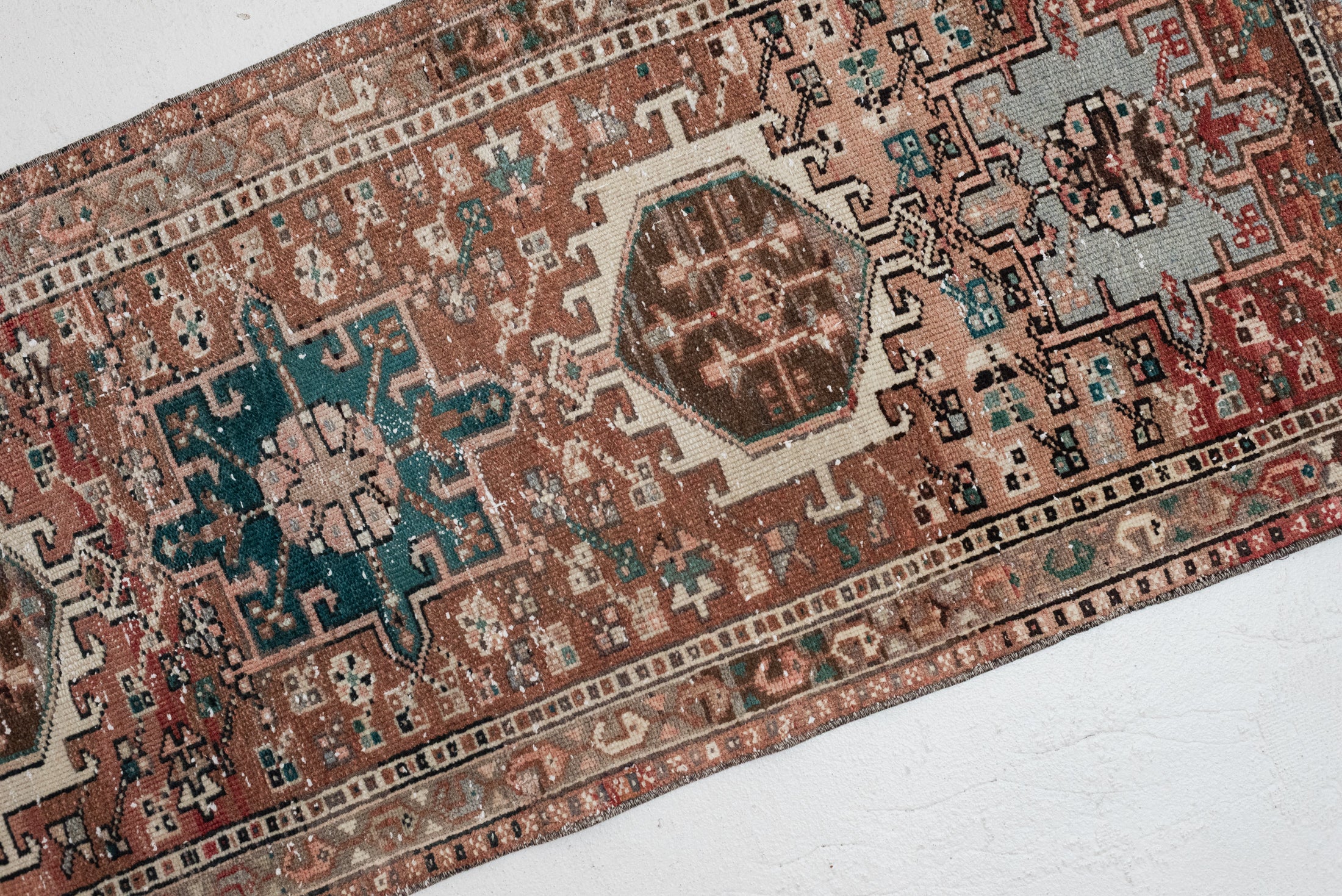 2'3 x 6'2 | Small Skinny Vintage Runner | R-3225