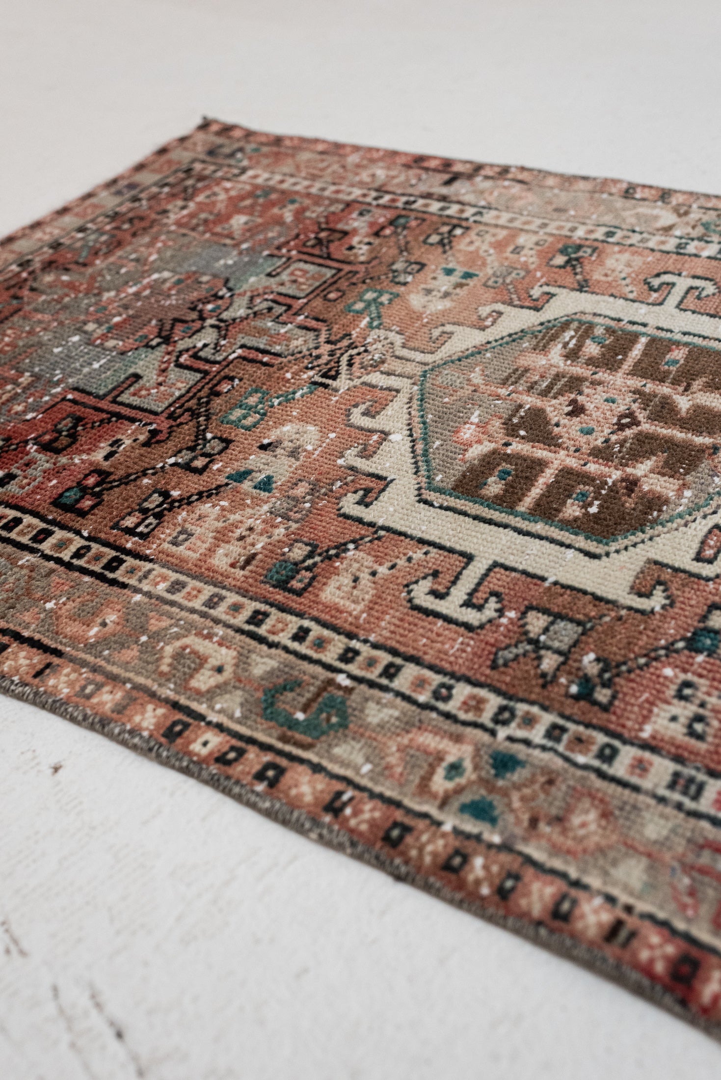 2'3 x 6'2 | Small Skinny Vintage Runner | R-3225