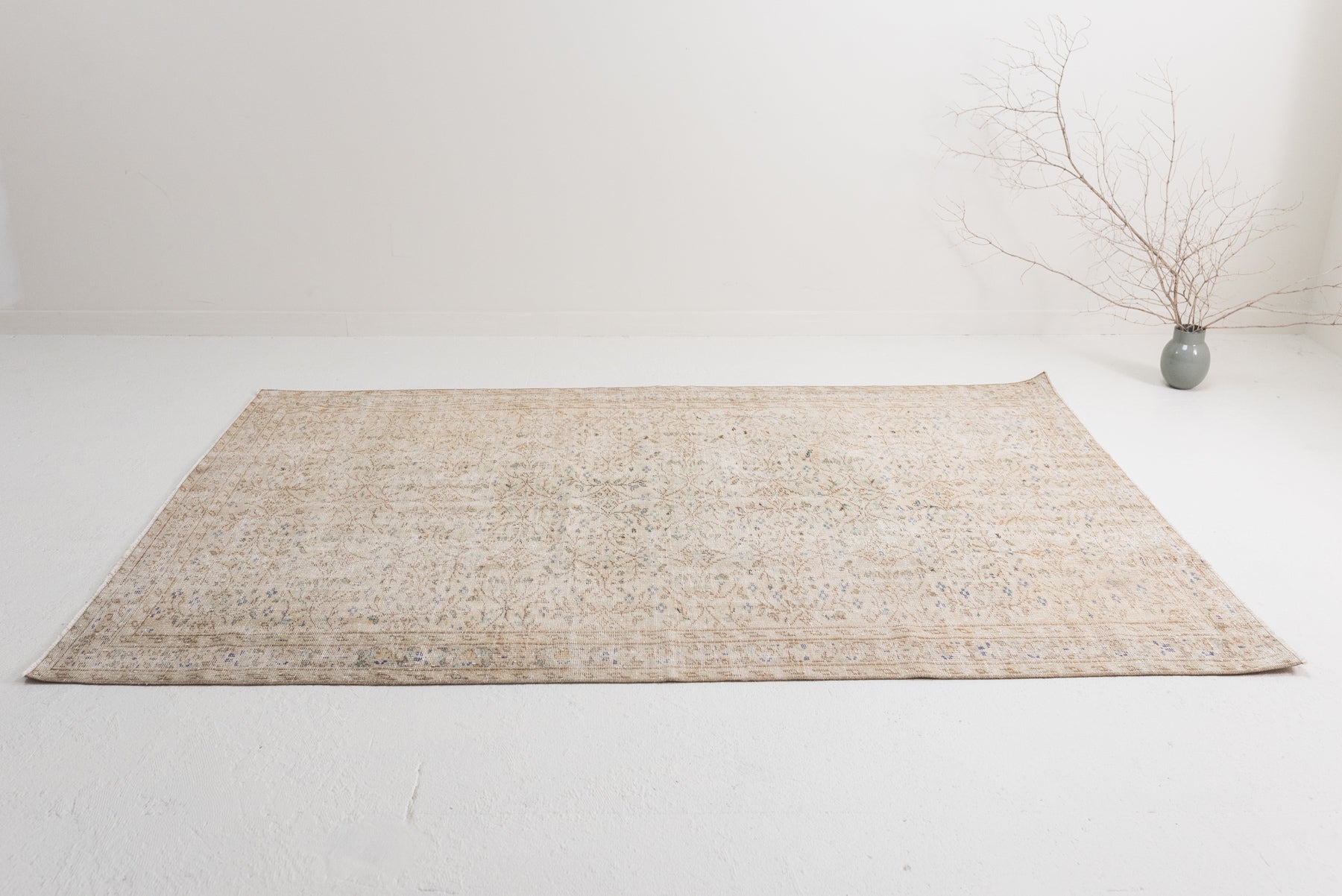 5'10 x 8'9 | Light Oushak | B-2759