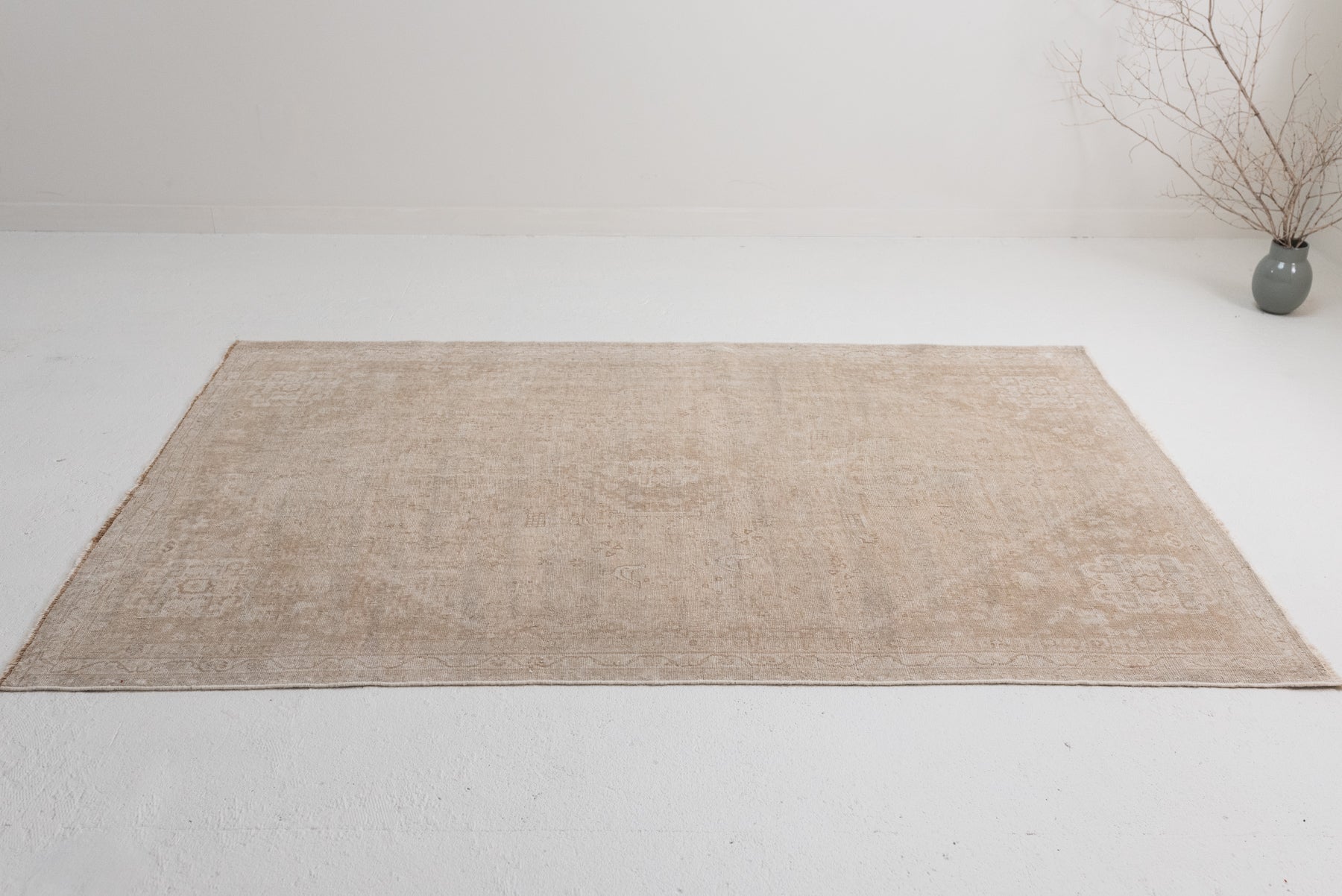4'11 x 7'6 | Neutral Shiraz | W-2751