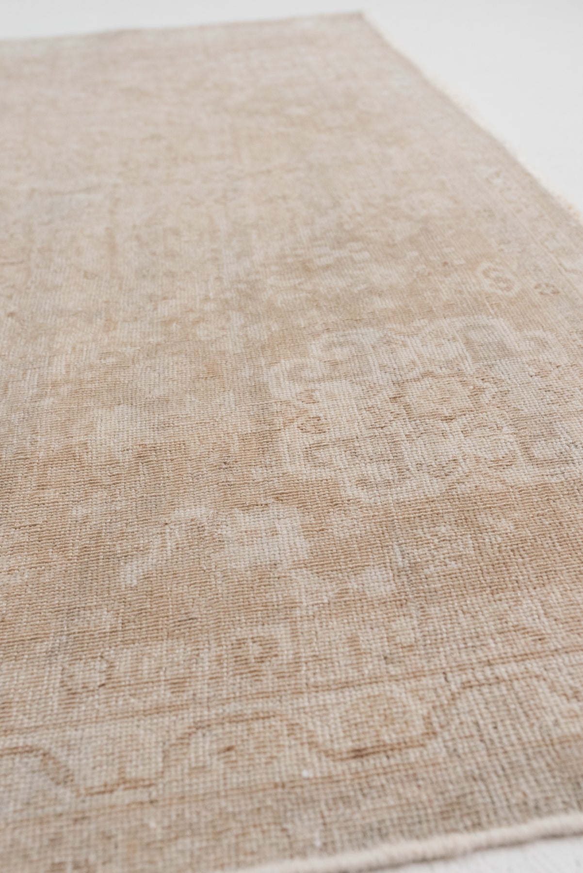 4'11 x 7'6 | Neutral Shiraz | W-2751
