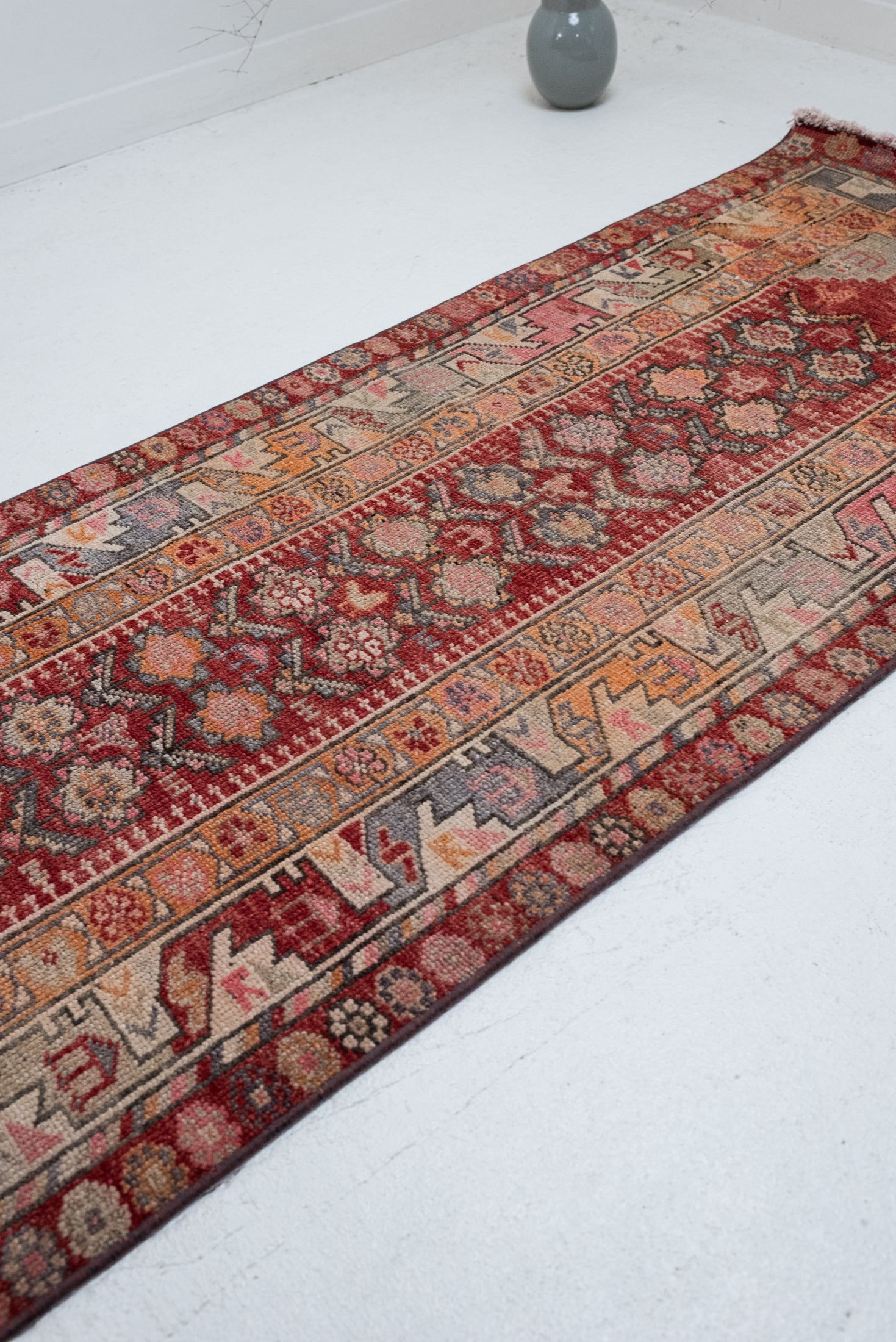 2'10 x 11'8 | R-3495