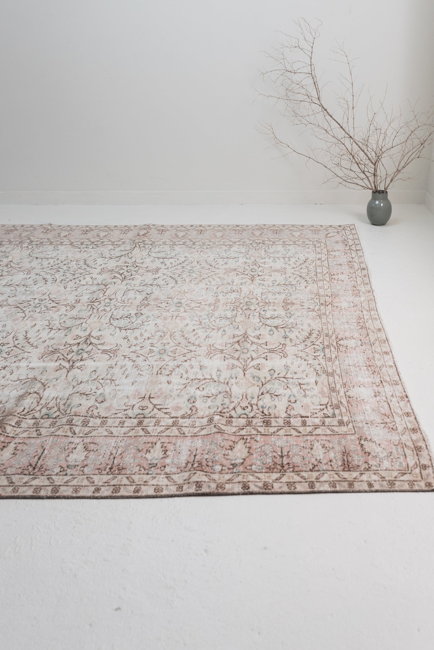 8'7 x 12'4 | Extral Large Nuetral Oushak | M-620