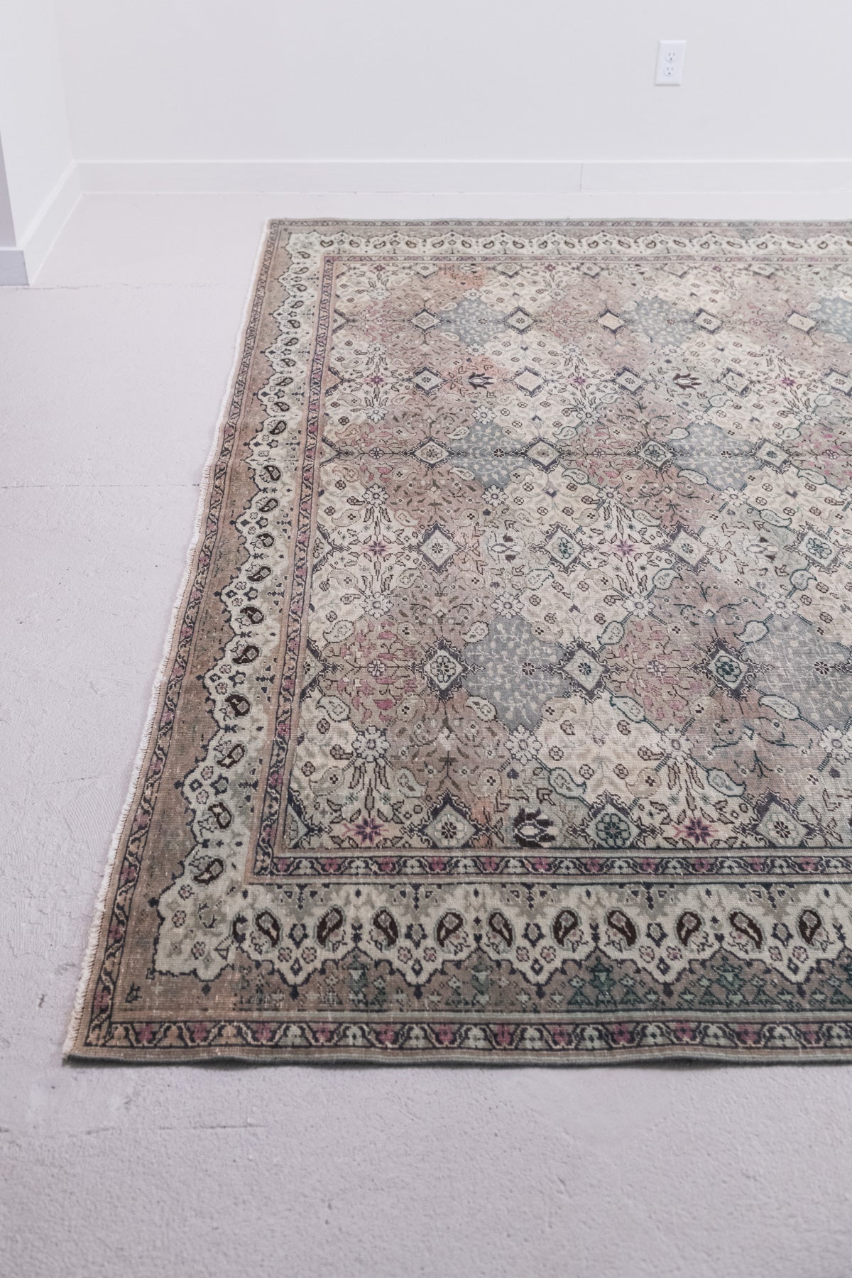 9'0 x 13'2 | Beautiful Muted Vintage Kayseri | M-2362