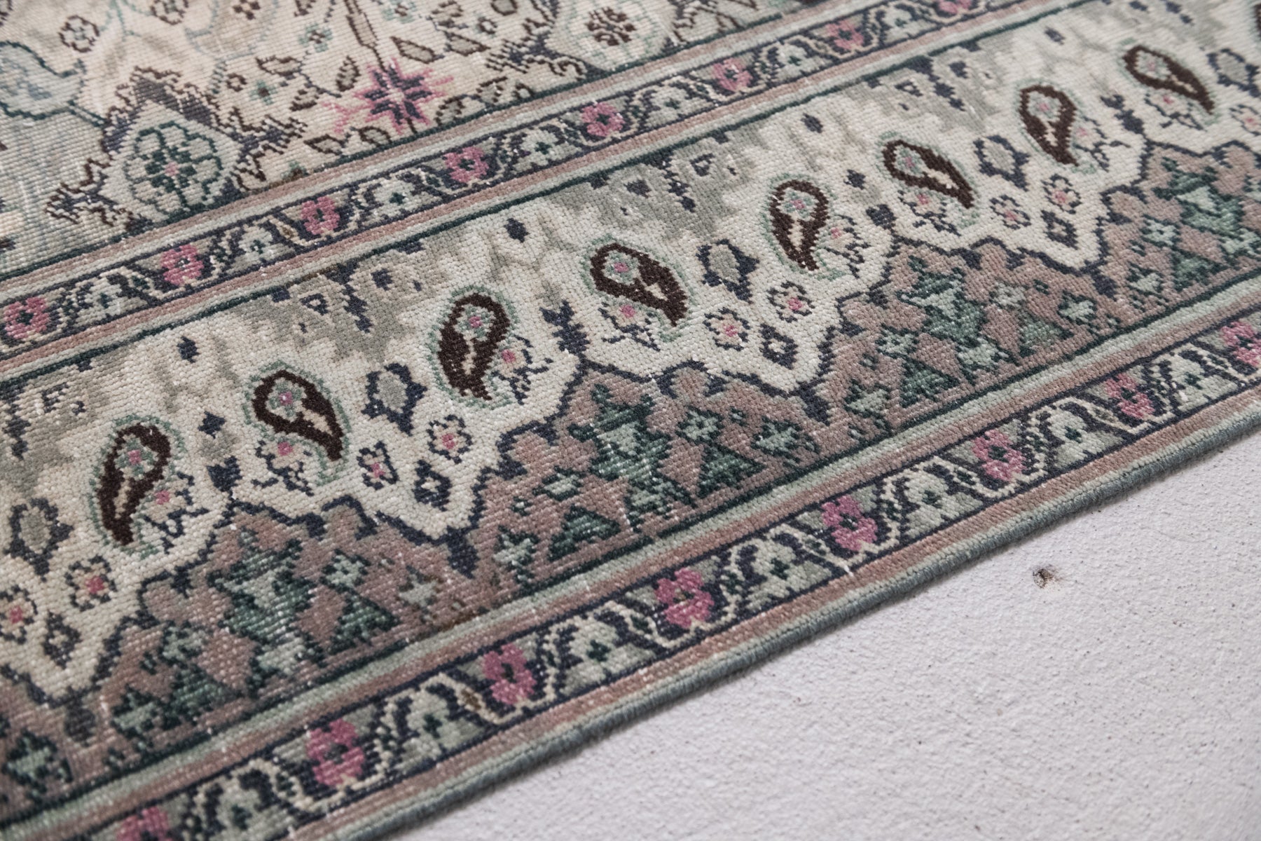 9'0 x 13'2 | Beautiful Muted Vintage Kayseri | M-2362