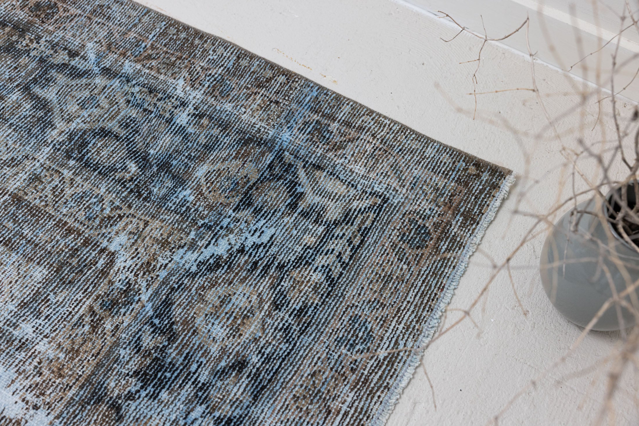 8'6 x 12'0 | Blue Distressed Antique Mahal | Designers M-481
