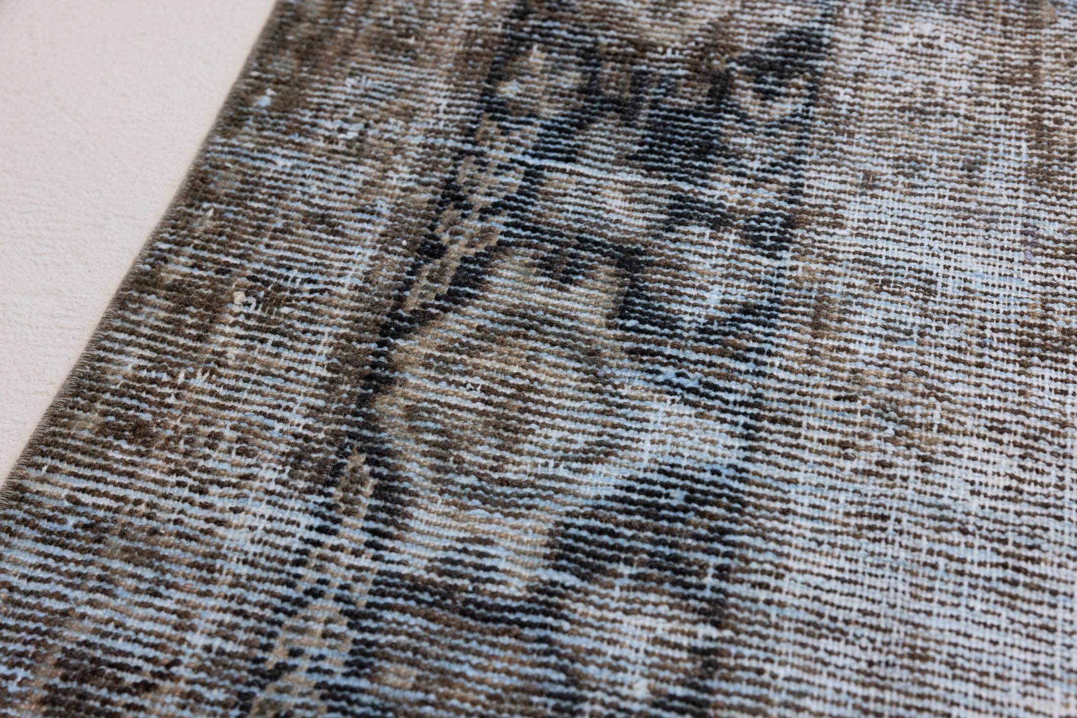 8'6 x 12'0 | Blue Distressed Antique Mahal | Designers M-481