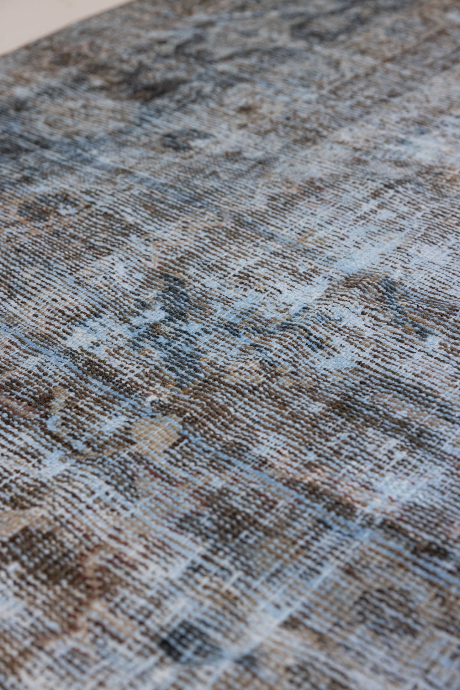 8'6 x 12'0 | Blue Distressed Antique Mahal | Designers M-481