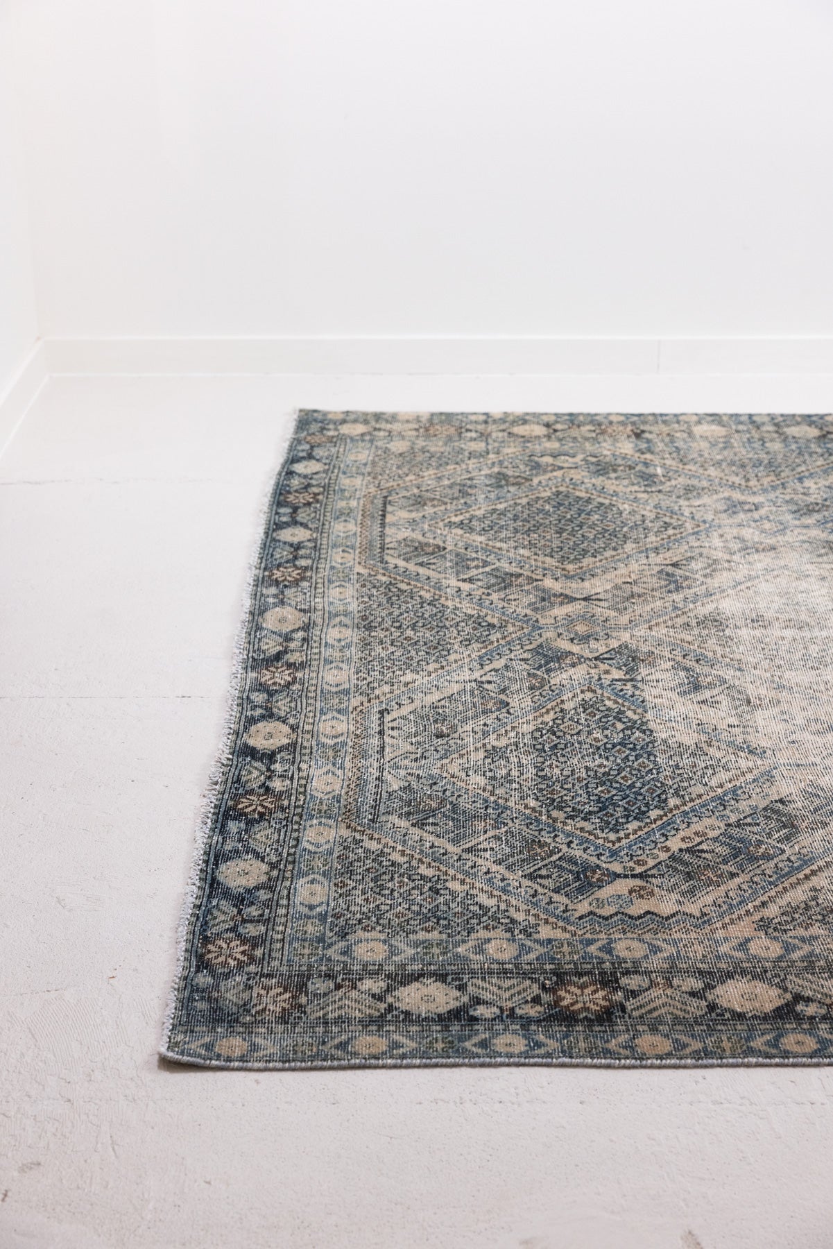 7'10 x 11'4 | Distressed Malayer | D-2170