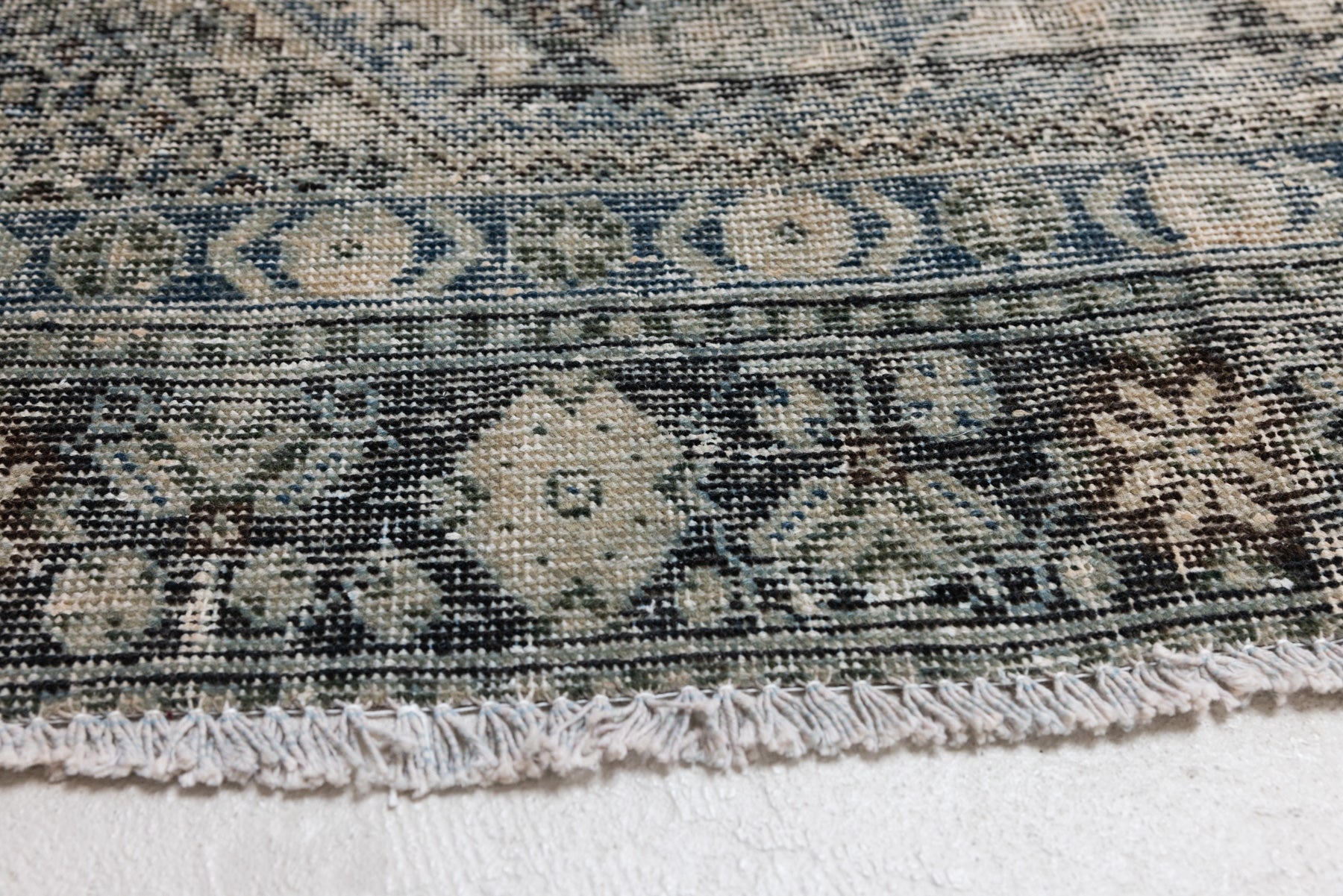 7'10 x 11'4 | Distressed Malayer | D-2170