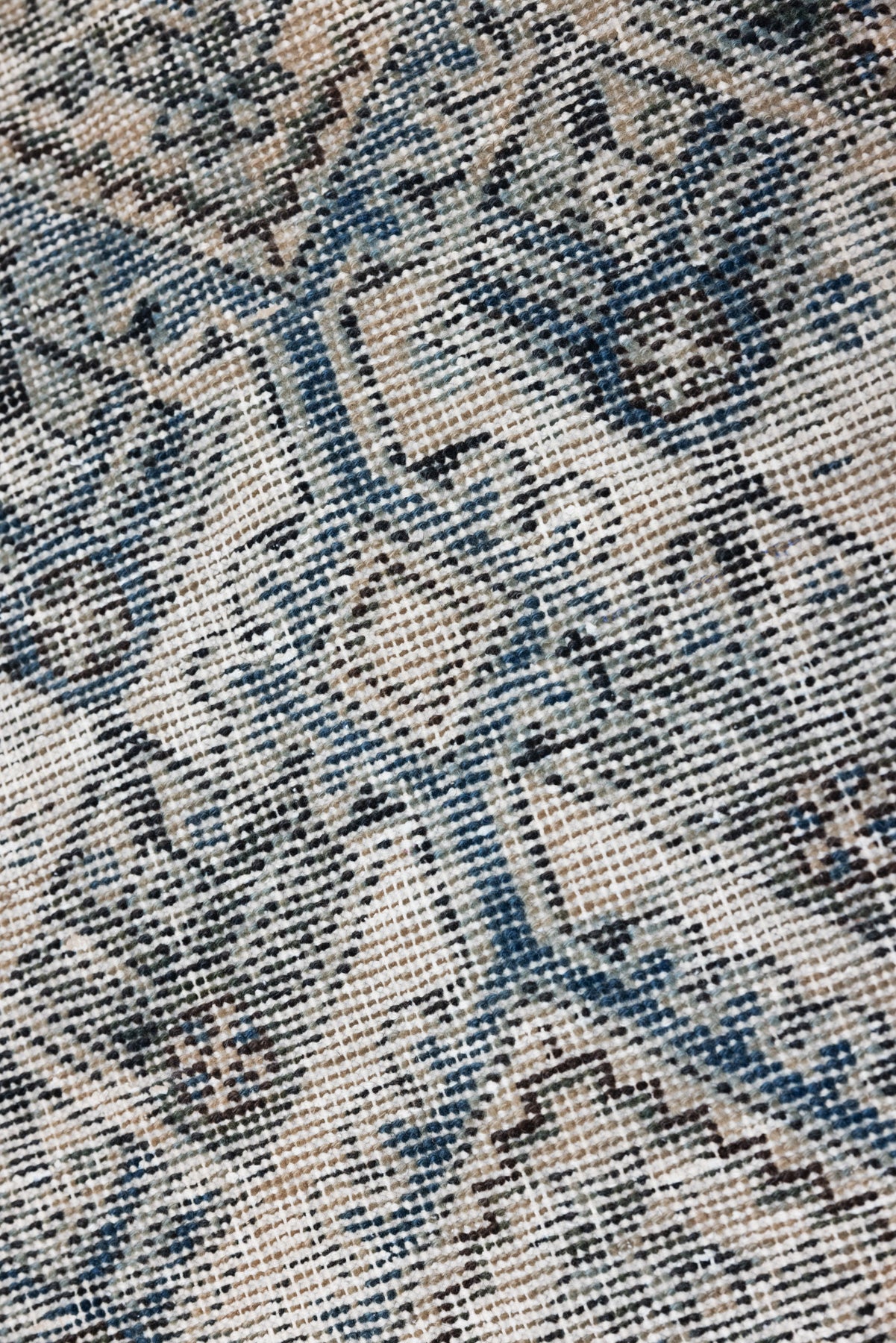 7'10 x 11'4 | Distressed Malayer | D-2170