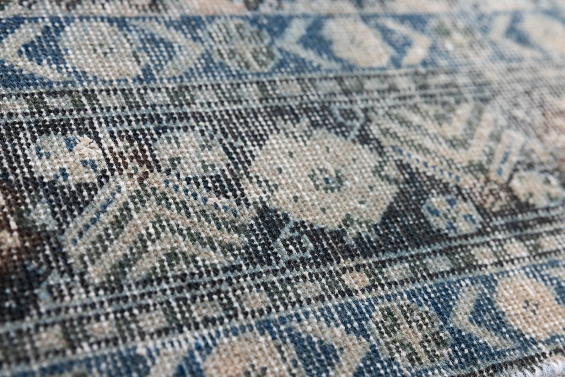 7'10 x 11'4 | Distressed Malayer | D-2170