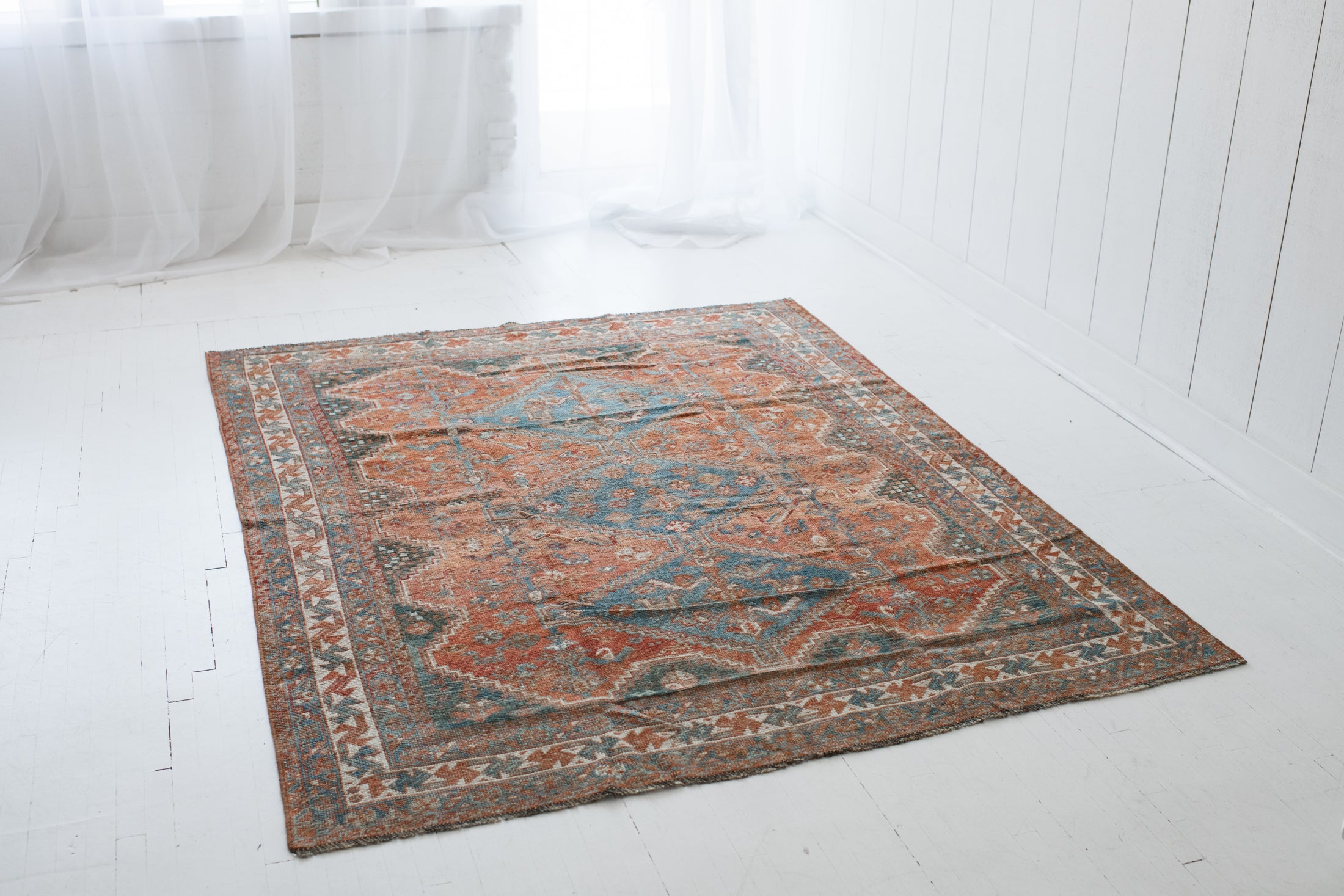 5'2 x 6'7 | Vintage Shiraz | Designers W-046