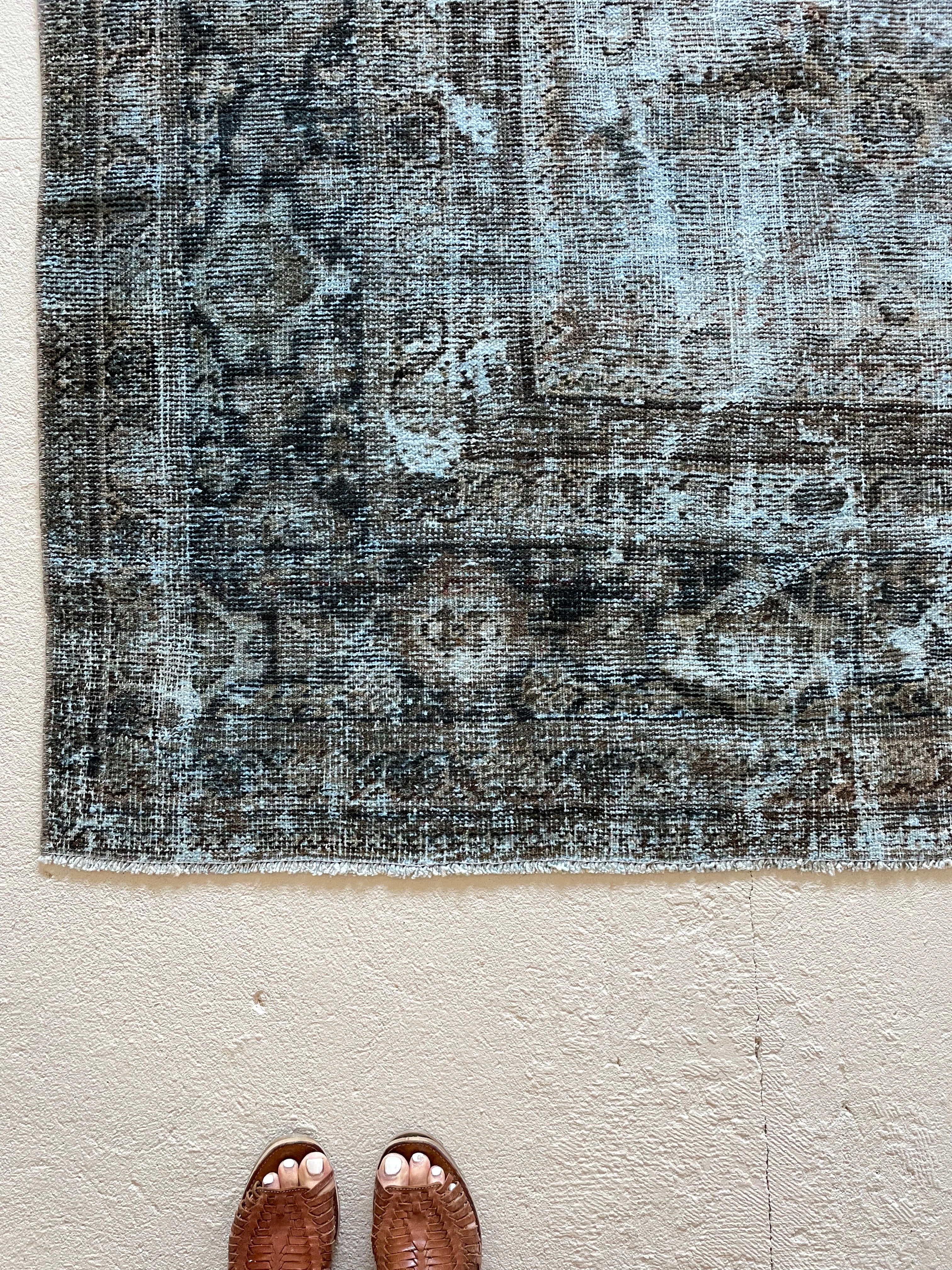 8'6 x 12'0 | Blue Distressed Antique Mahal | Designers M-481